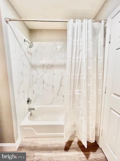 DECOVERLY - Residential Lease