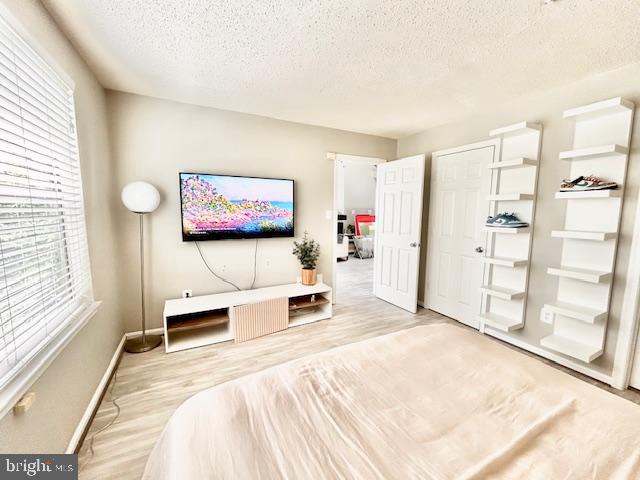 DECOVERLY - Residential Lease