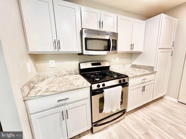 DECOVERLY - Residential Lease