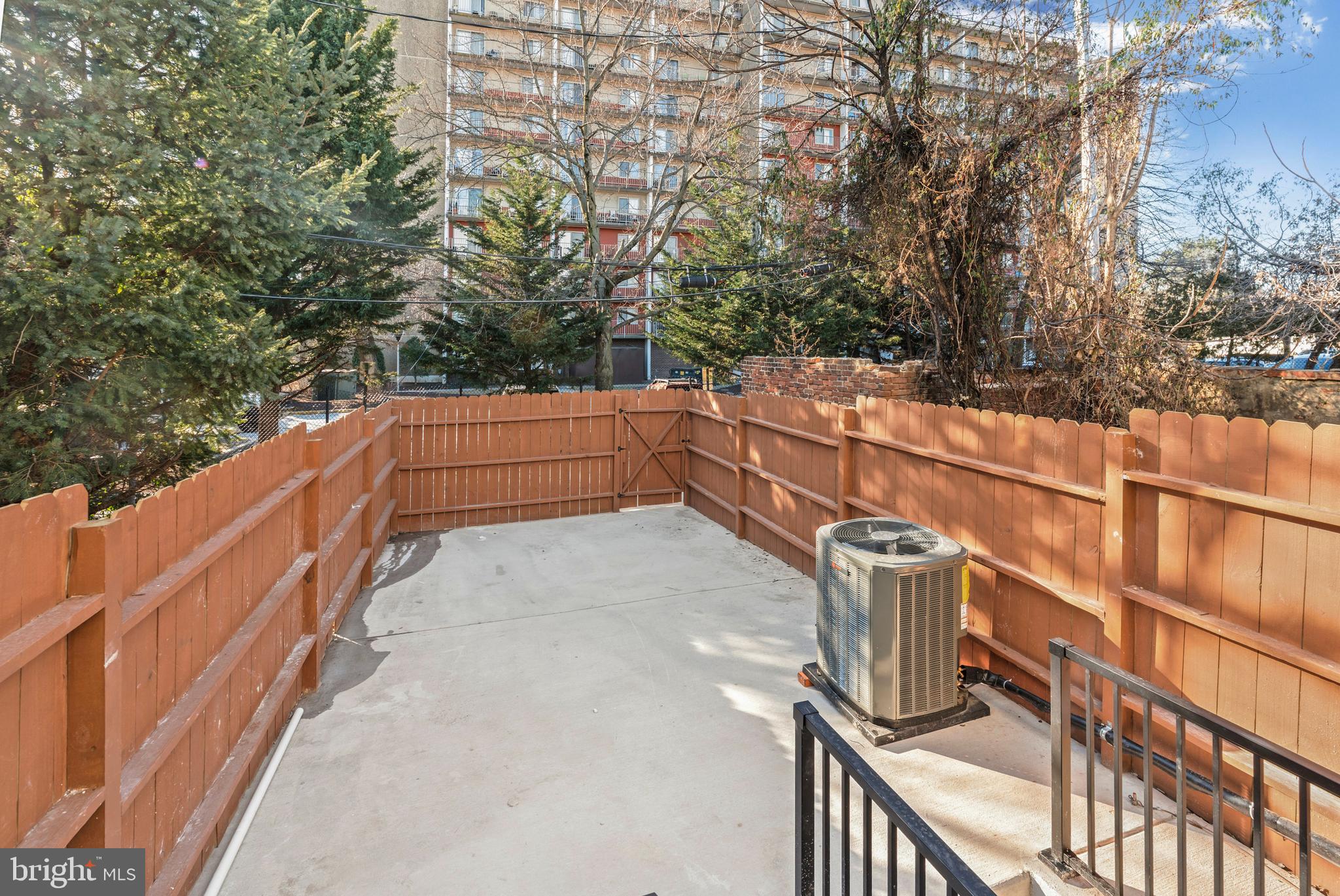 GAY STREET - Residential