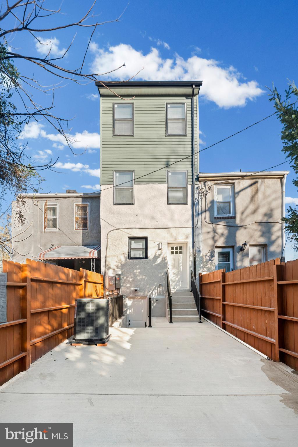 GAY STREET - Residential