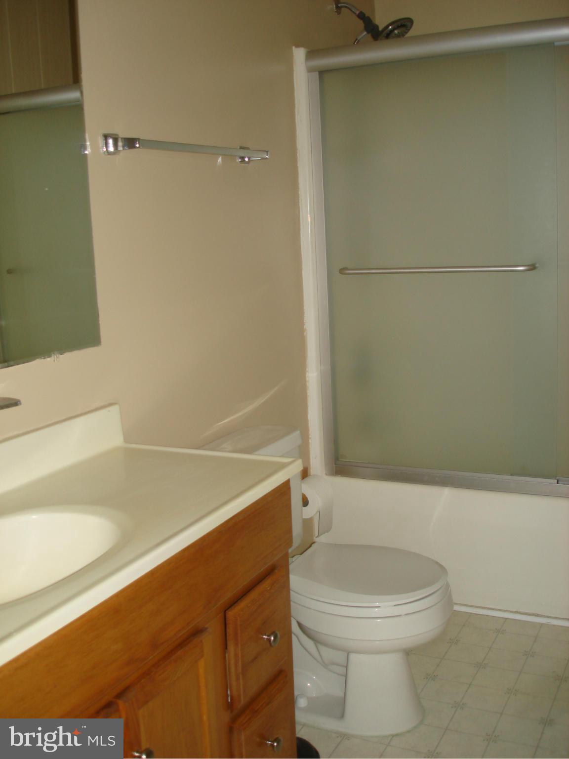 J.A. MACGREGOR ESTATE - Residential Lease