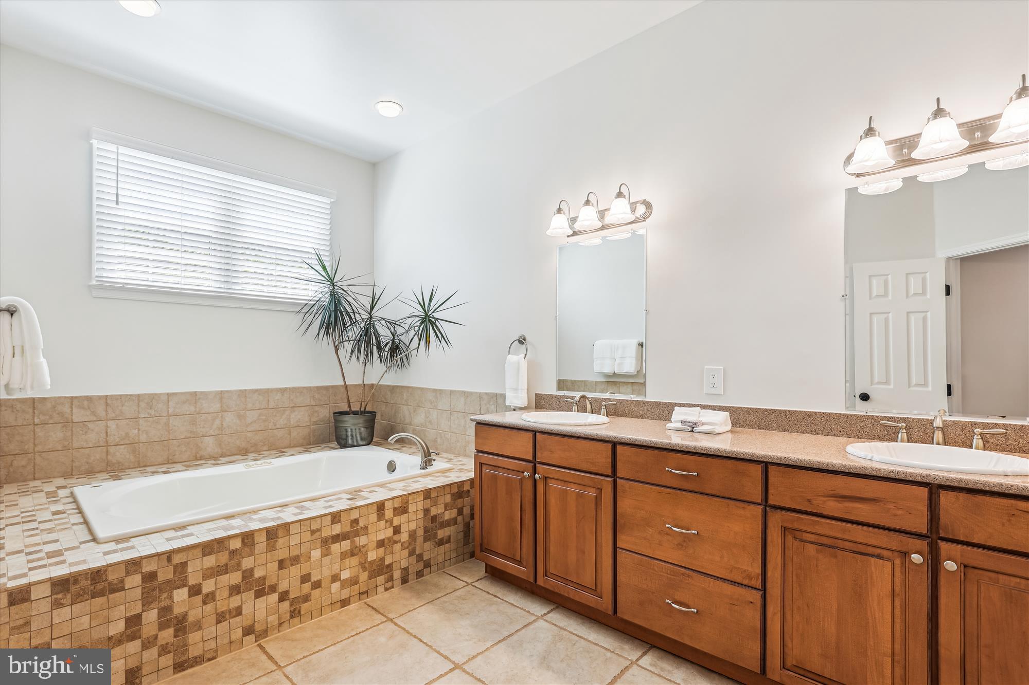 TILTON VALLEY ESTATES - Residential