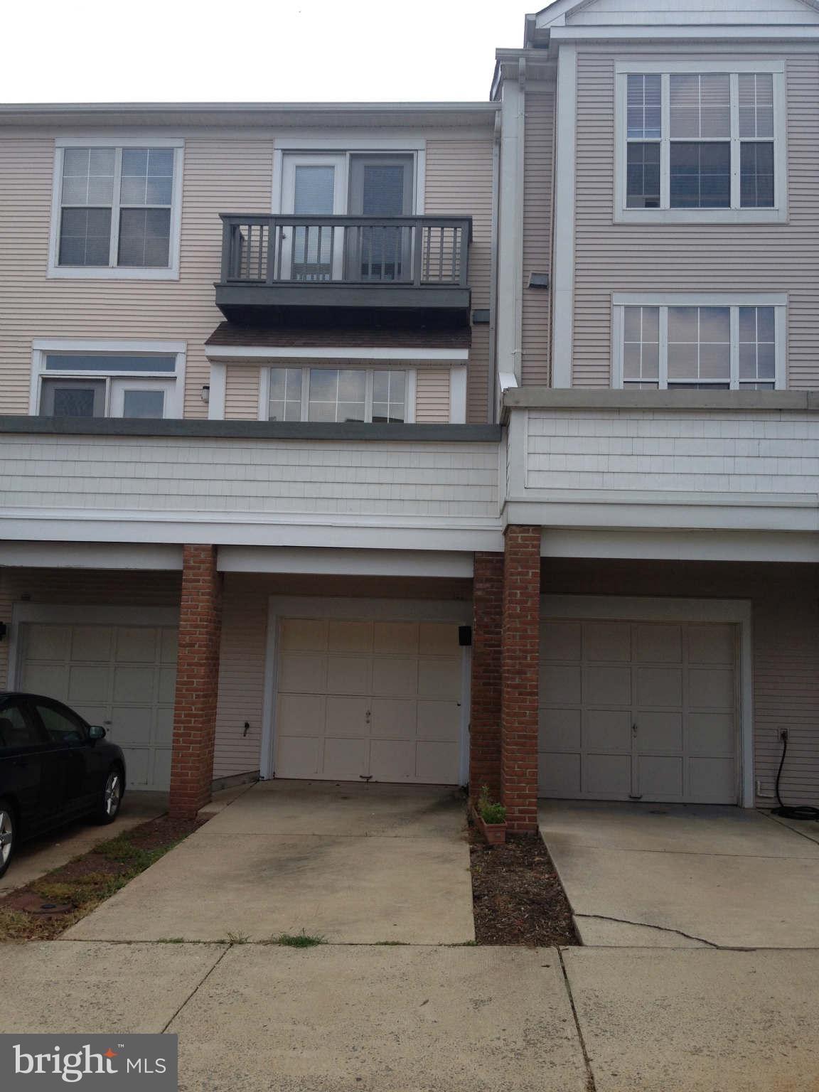 ASHBURN VILLAGE - Residential Lease