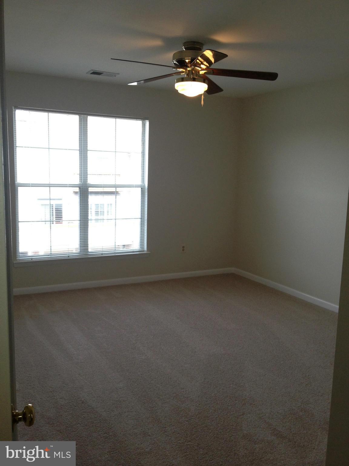 ASHBURN VILLAGE - Residential Lease