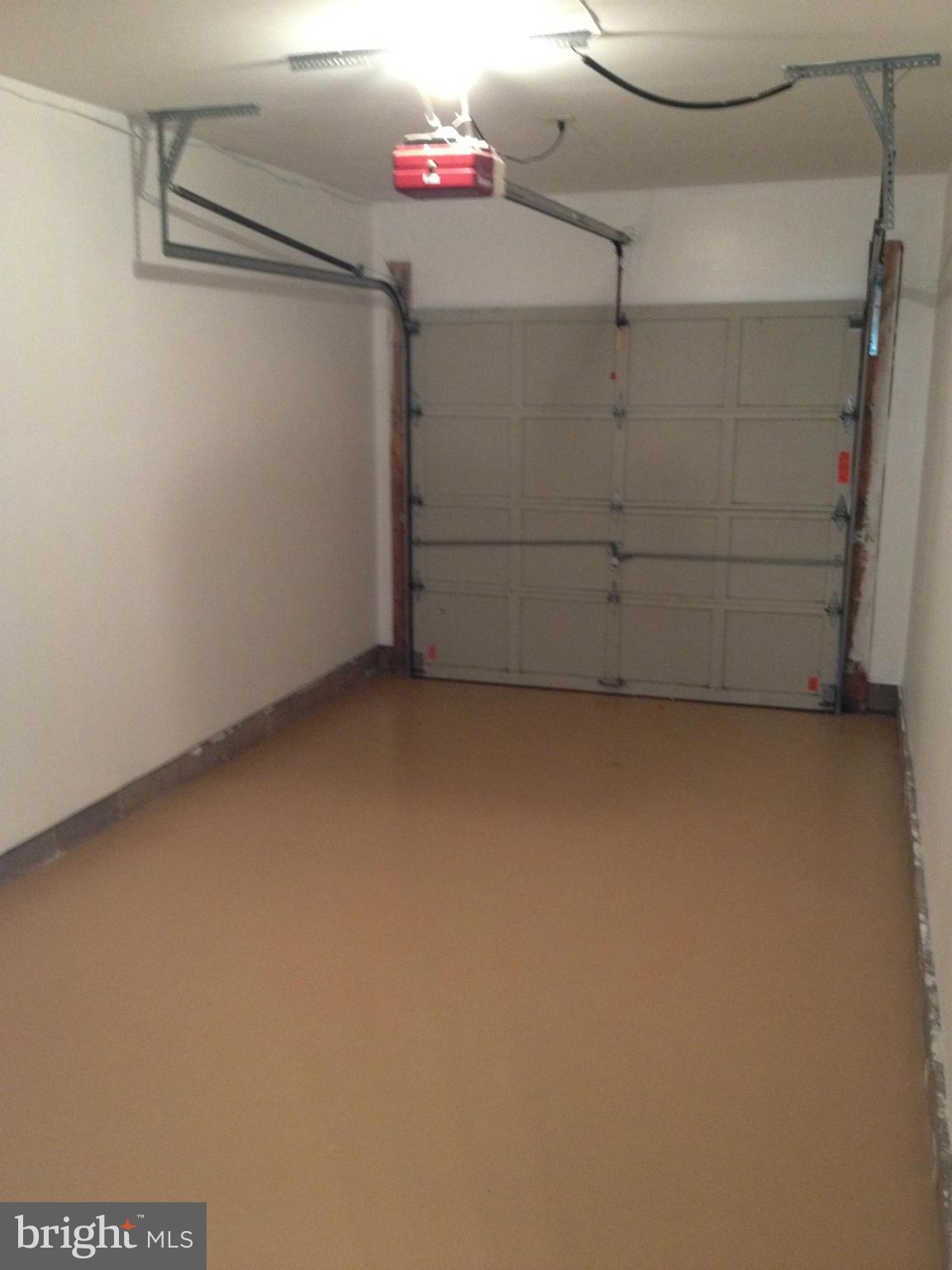 ASHBURN VILLAGE - Residential Lease