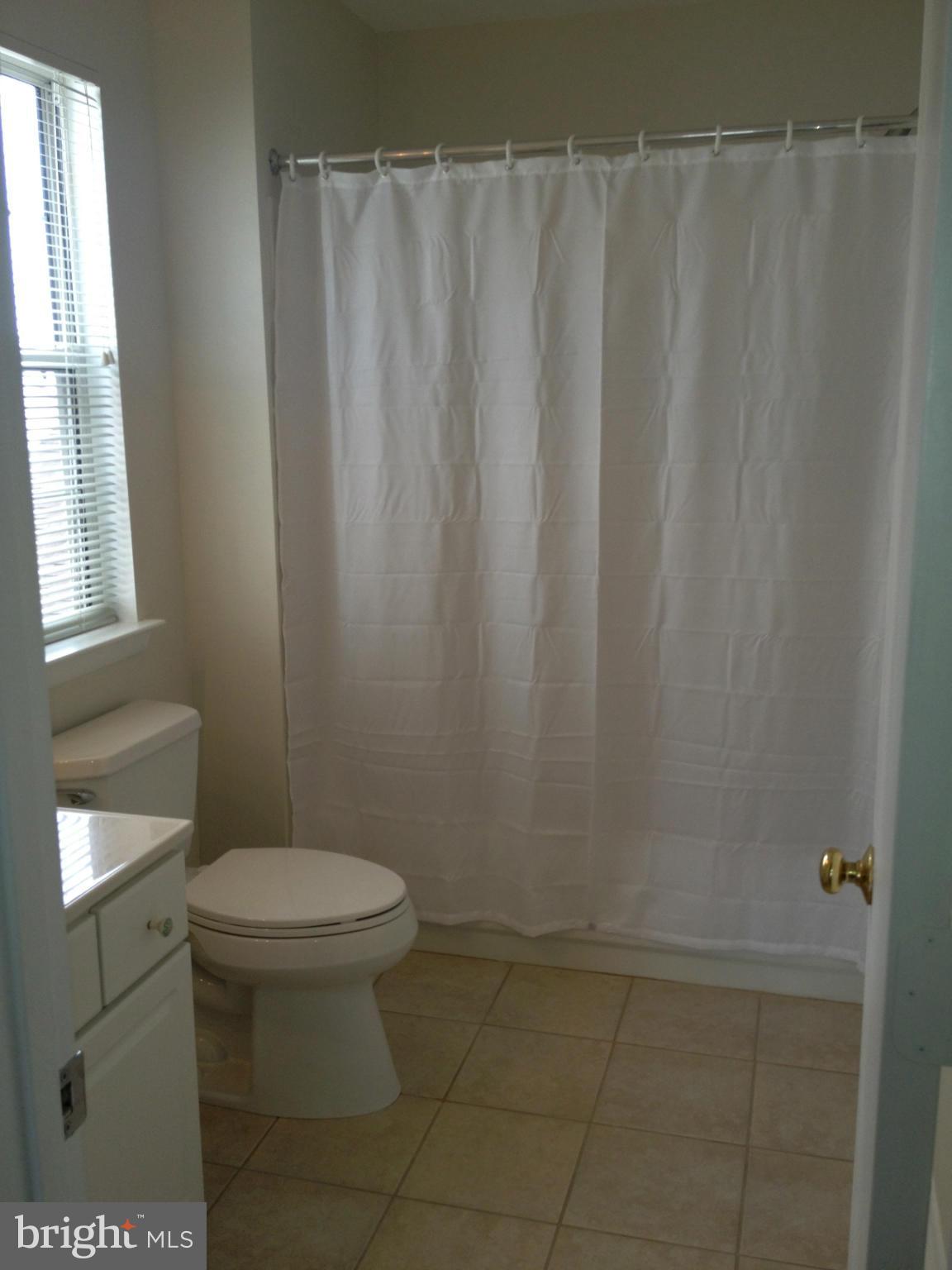 ASHBURN VILLAGE - Residential Lease