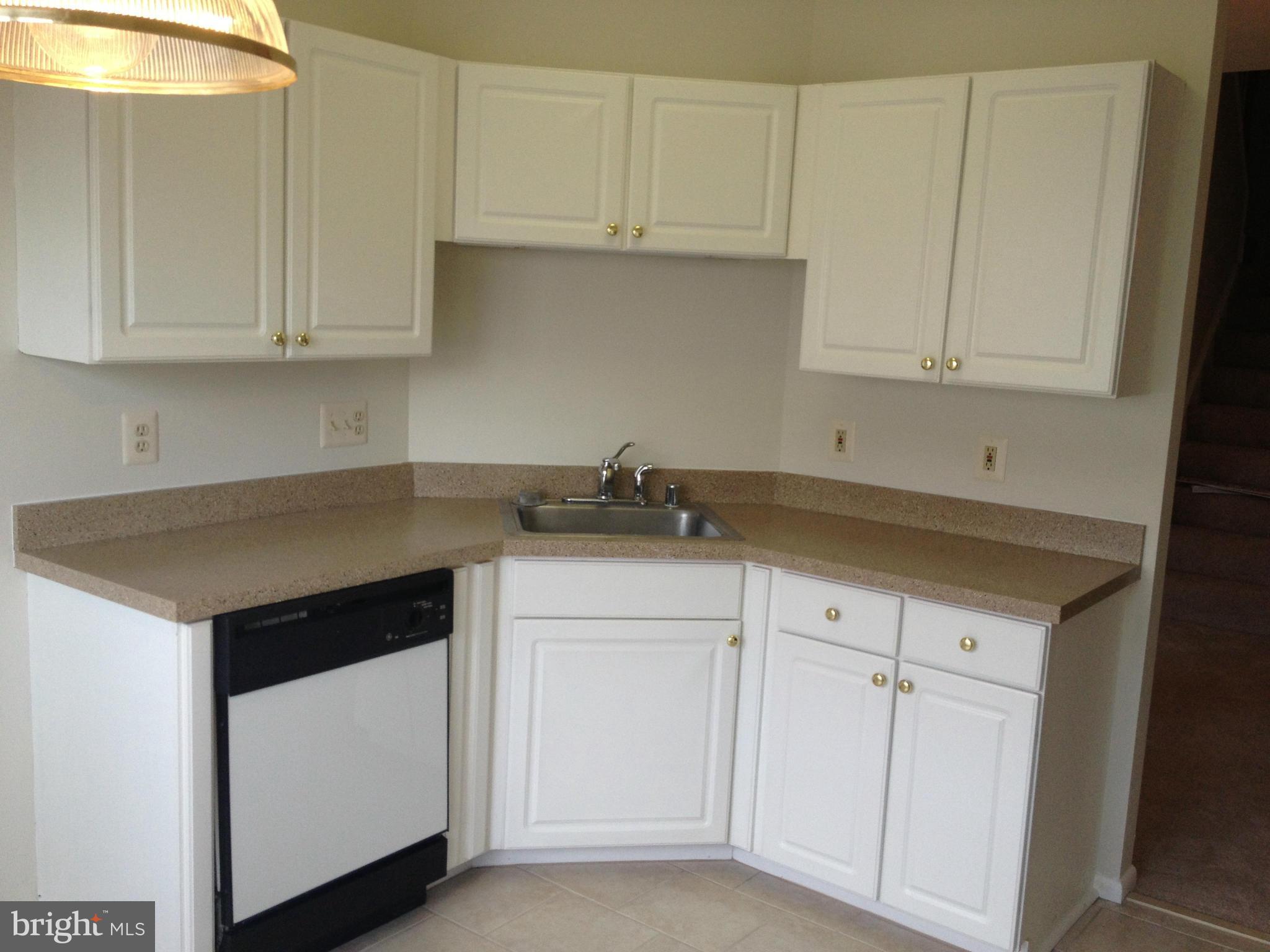 ASHBURN VILLAGE - Residential Lease