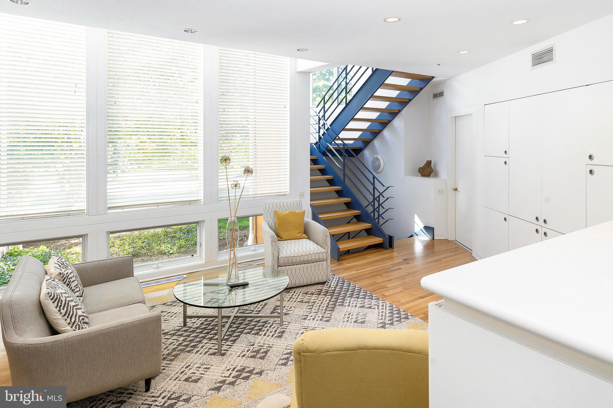 COUNTRY CLUB ESTS - Residential