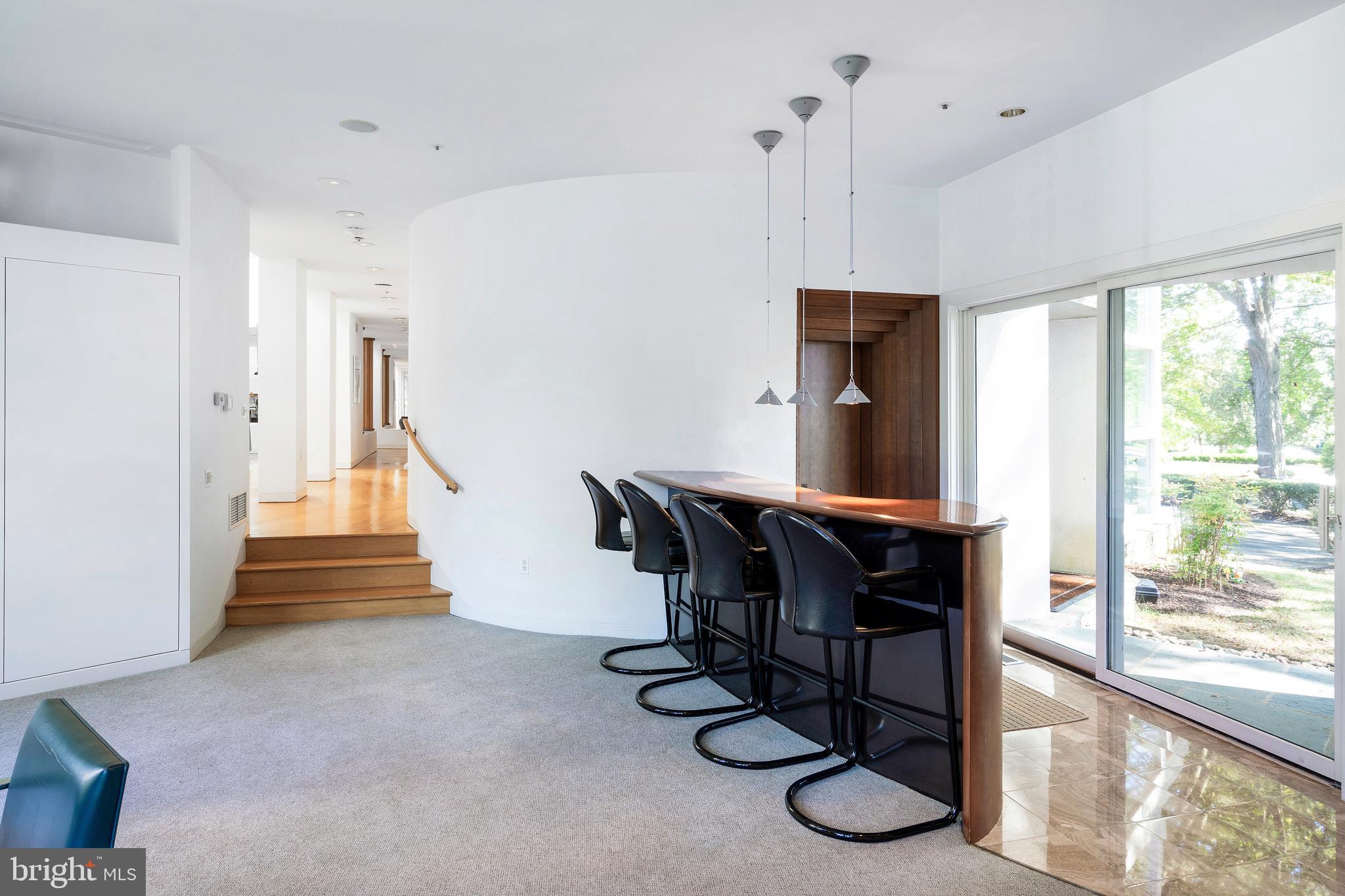 COUNTRY CLUB ESTS - Residential