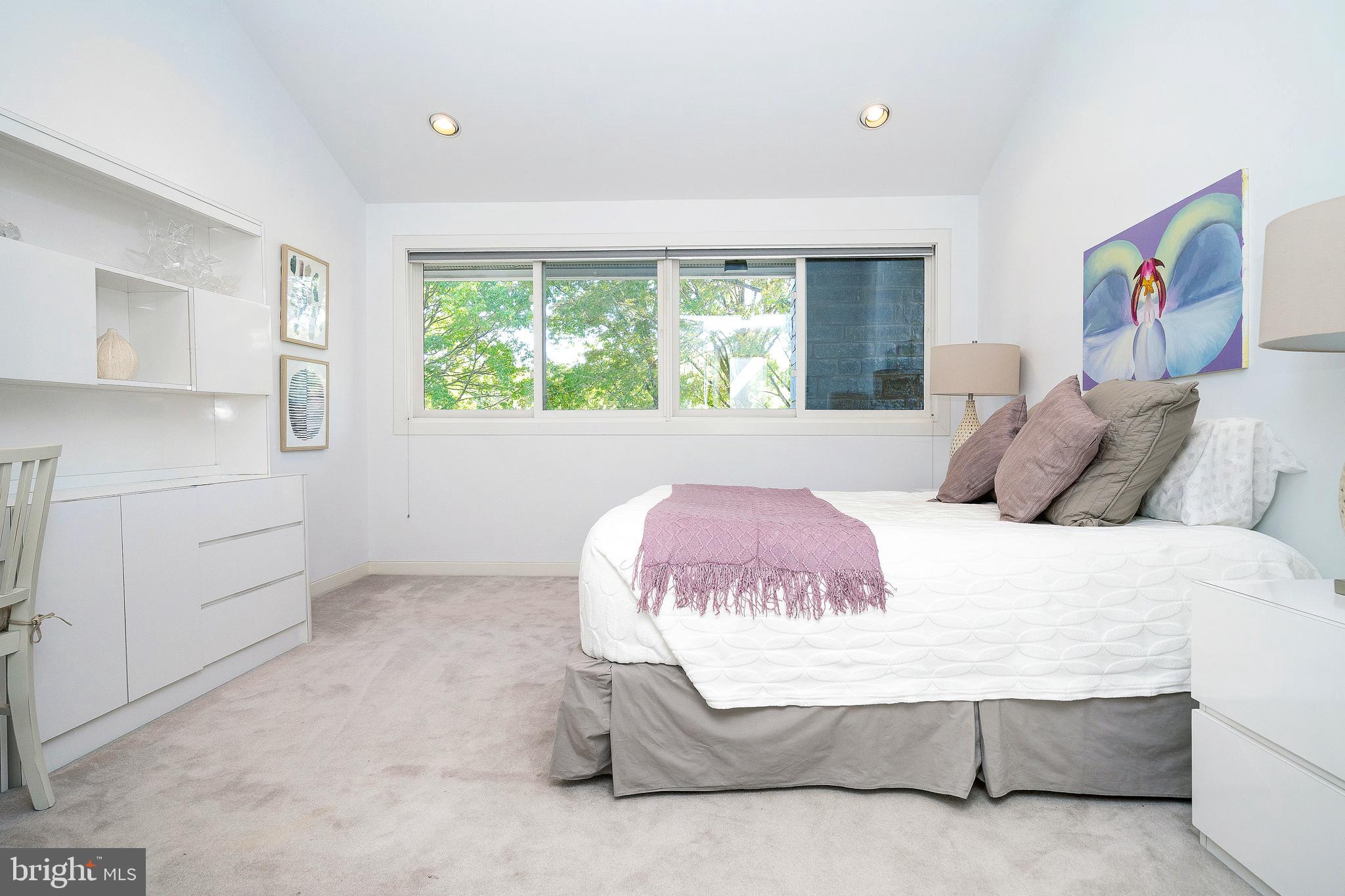 COUNTRY CLUB ESTS - Residential