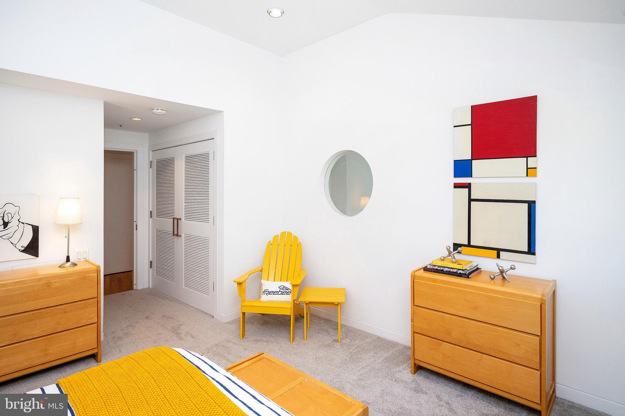 COUNTRY CLUB ESTS - Residential