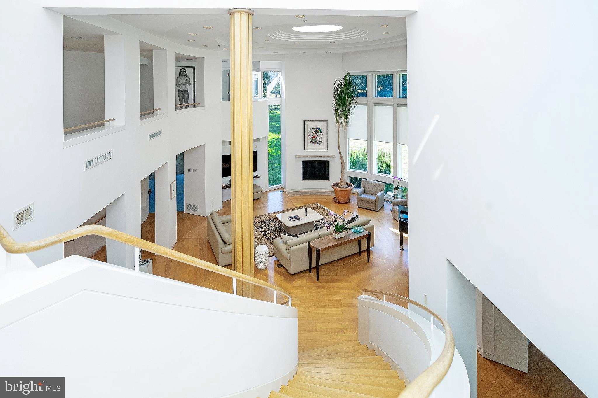 COUNTRY CLUB ESTS - Residential