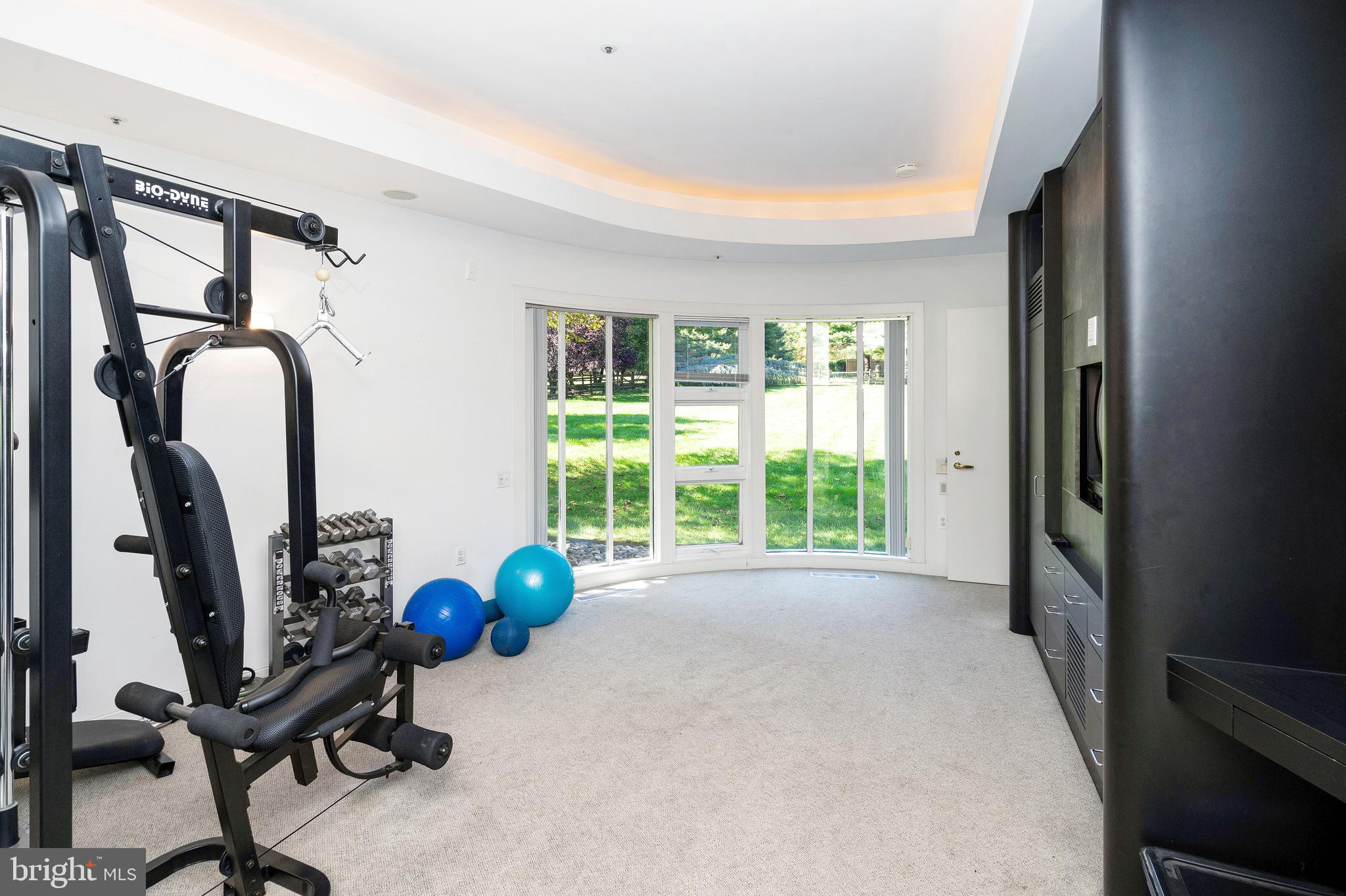 COUNTRY CLUB ESTS - Residential