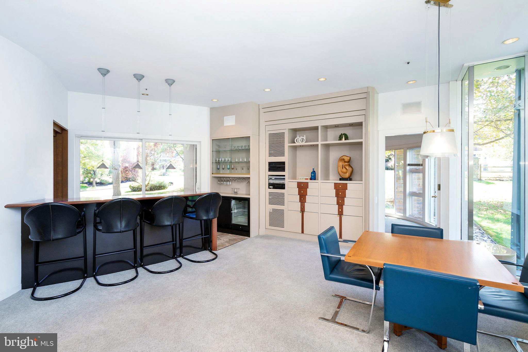 COUNTRY CLUB ESTS - Residential