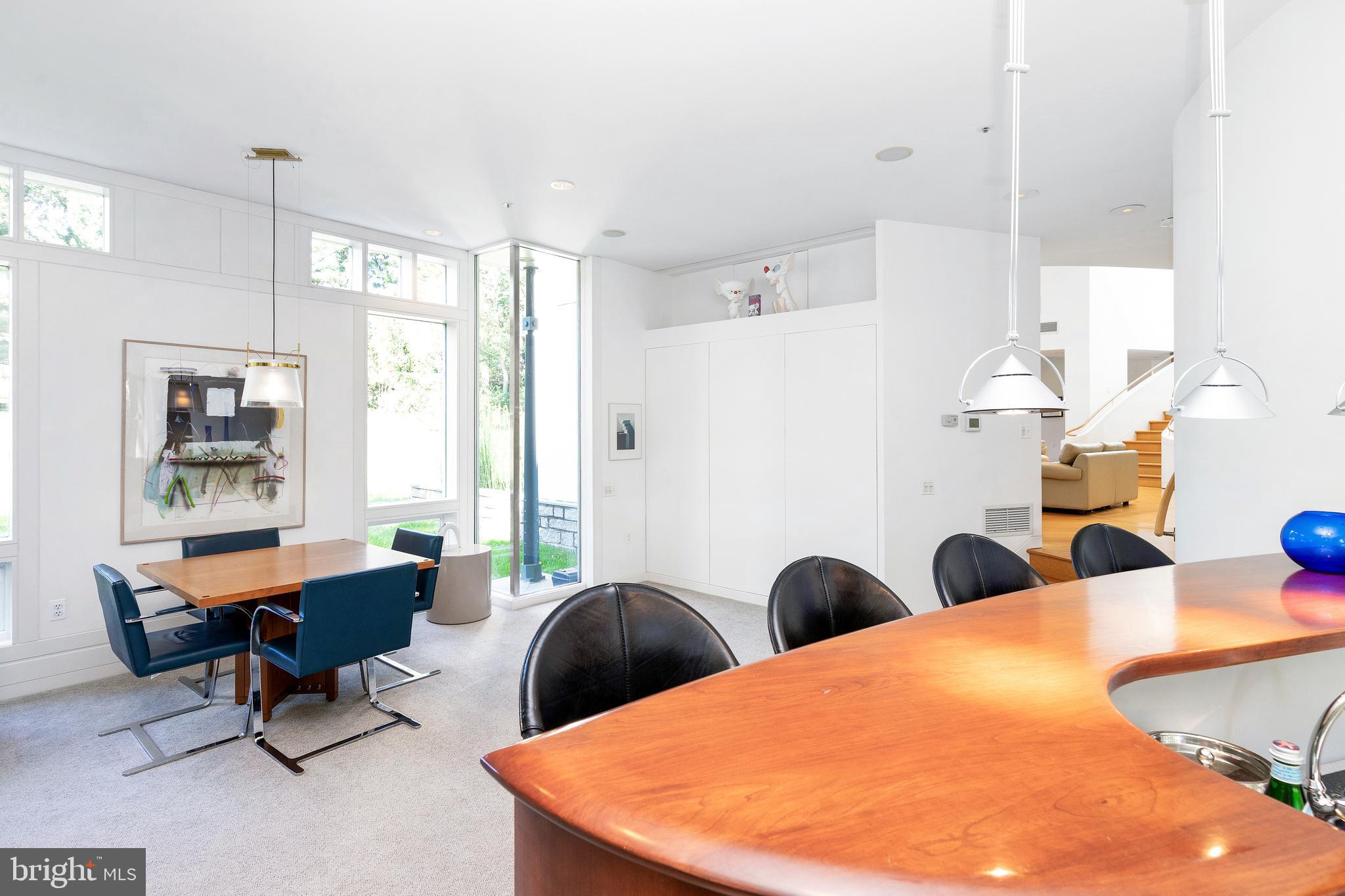 COUNTRY CLUB ESTS - Residential