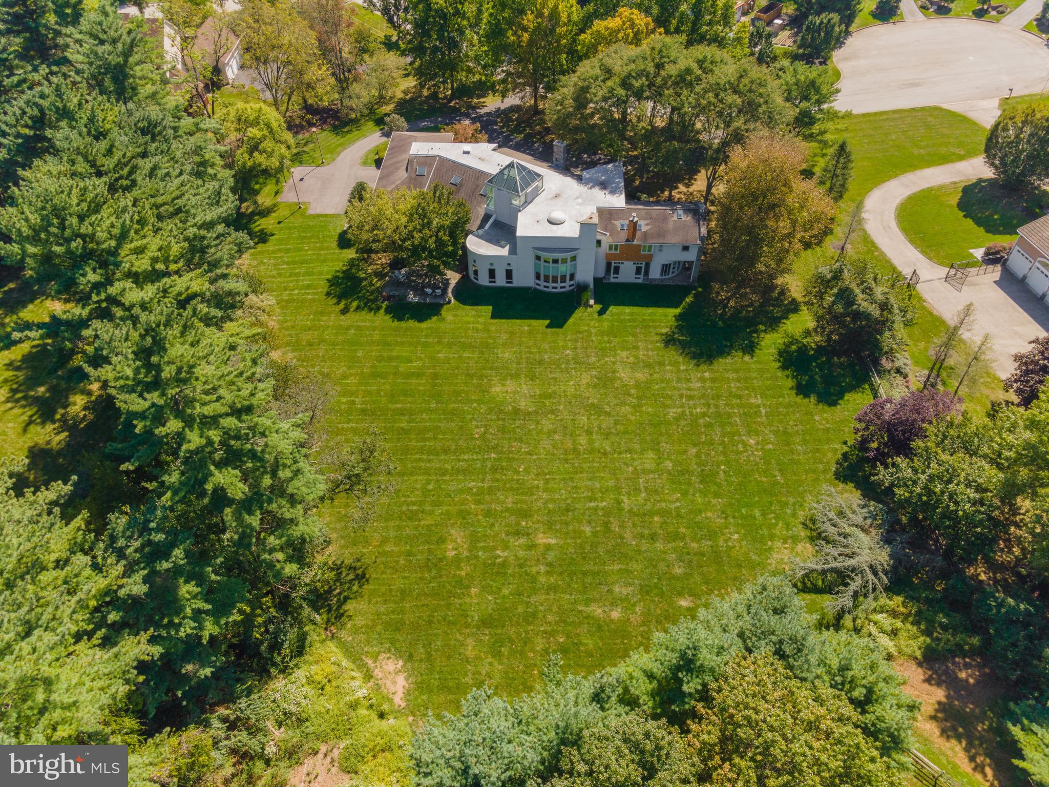 COUNTRY CLUB ESTS - Residential