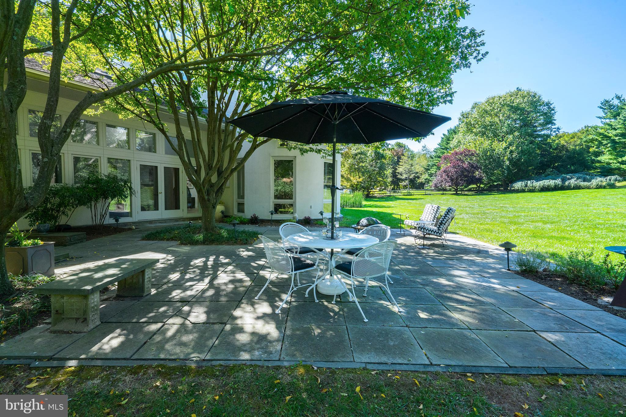 COUNTRY CLUB ESTS - Residential