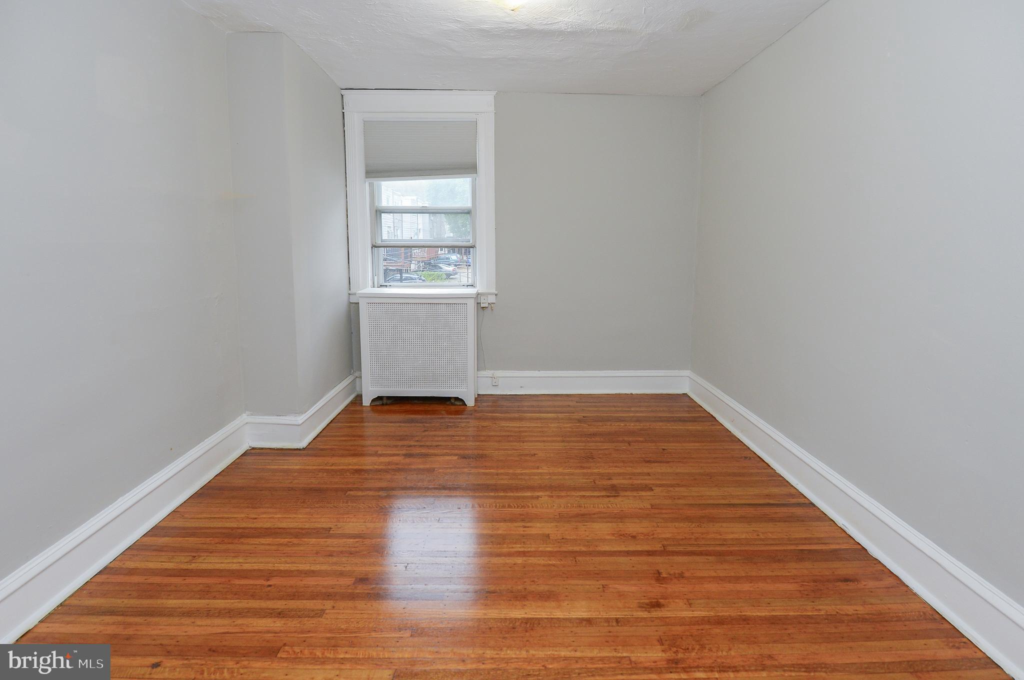 EAST FALLS - Residential