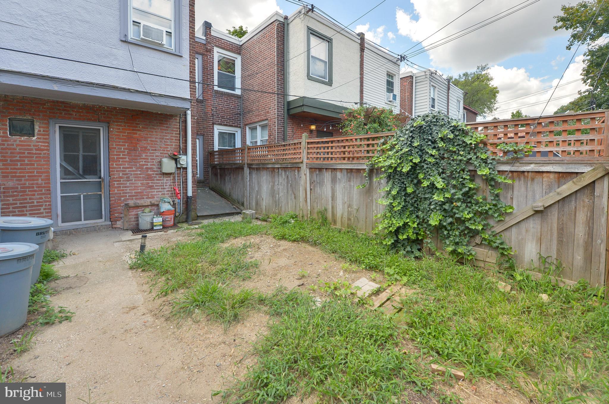 EAST FALLS - Residential