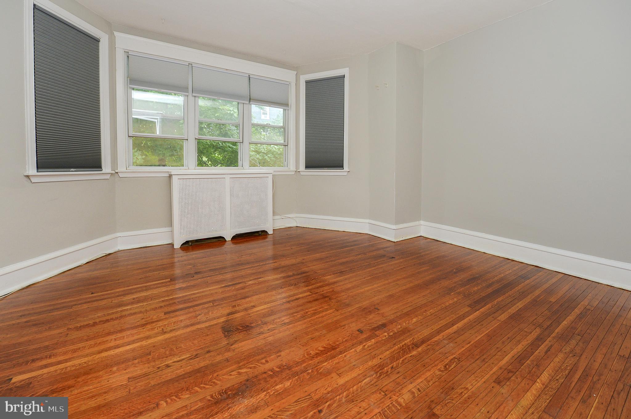 EAST FALLS - Residential