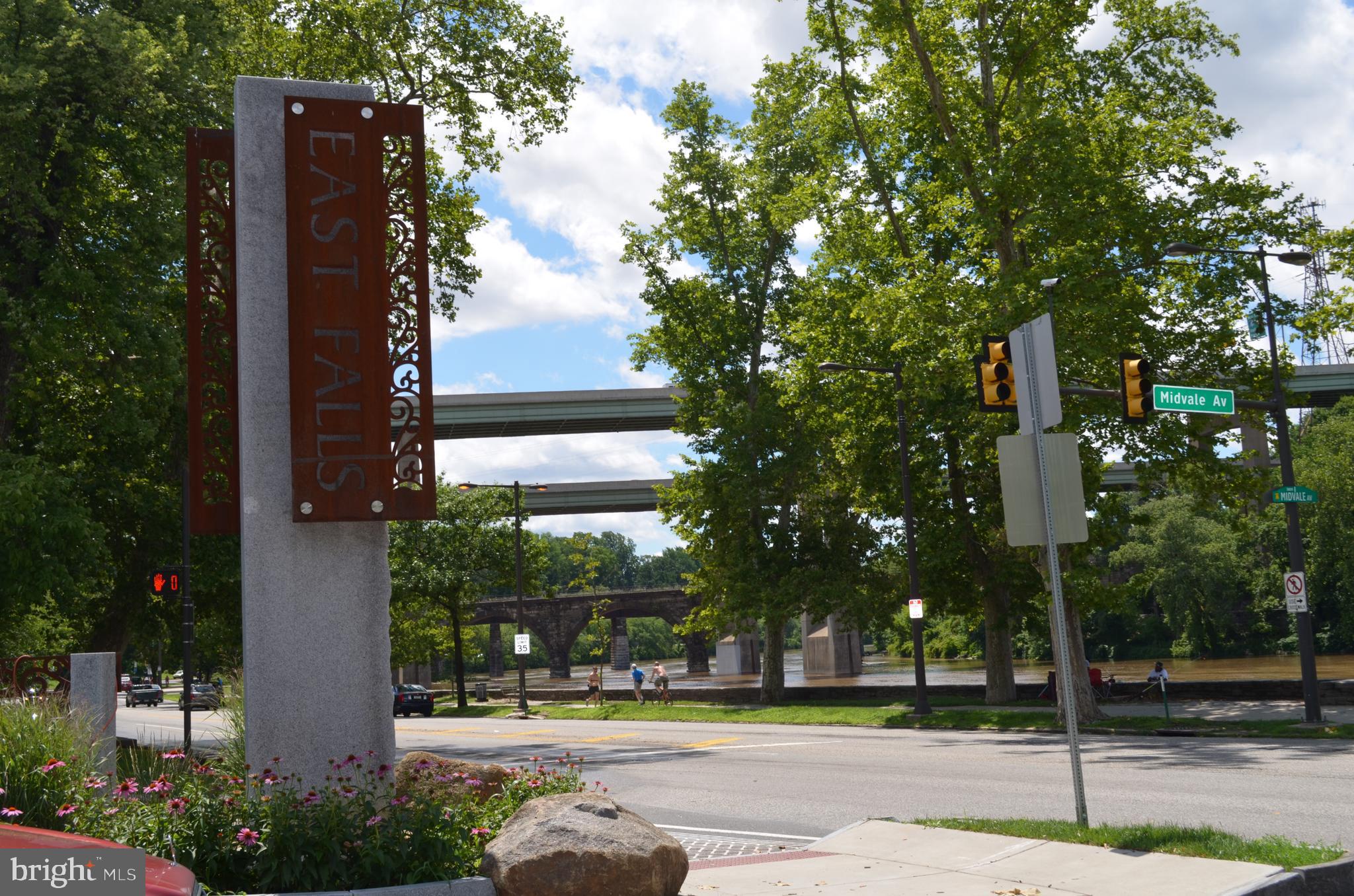 EAST FALLS - Residential