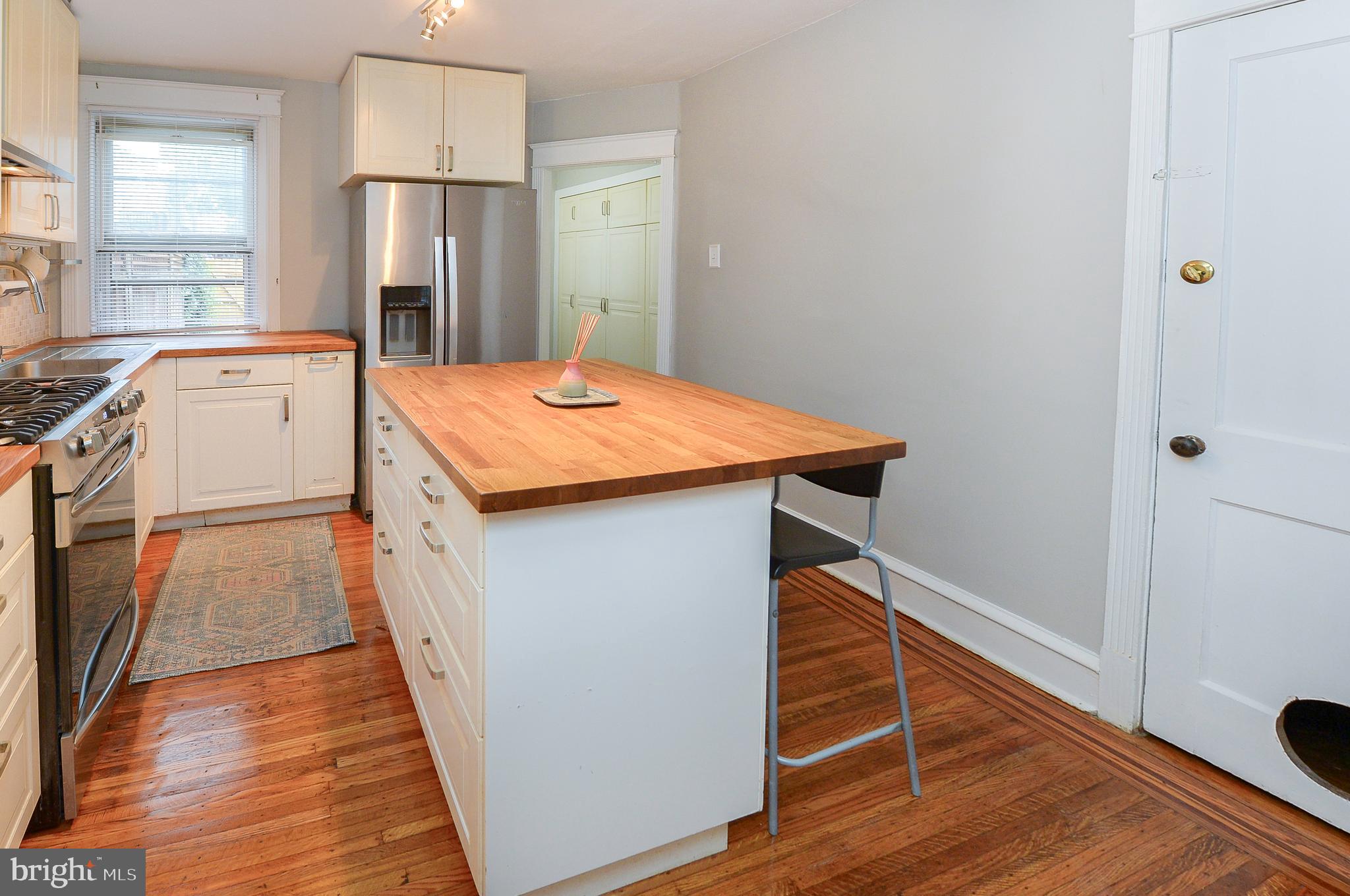 EAST FALLS - Residential