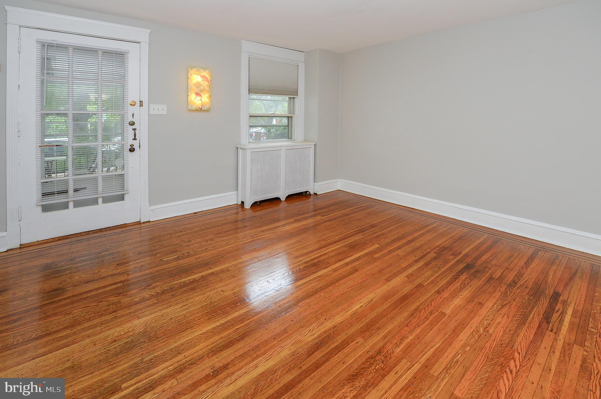 EAST FALLS - Residential