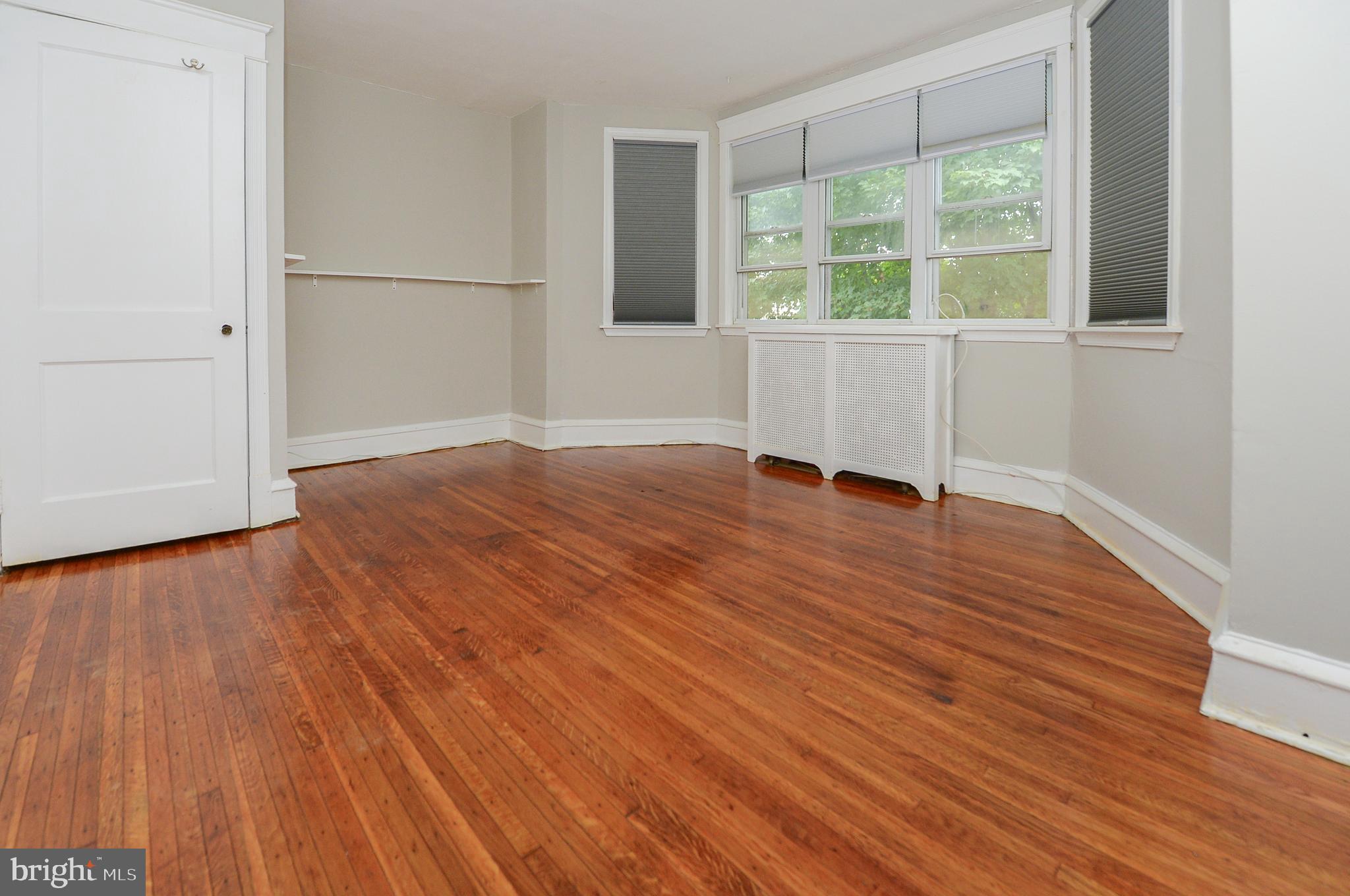 EAST FALLS - Residential