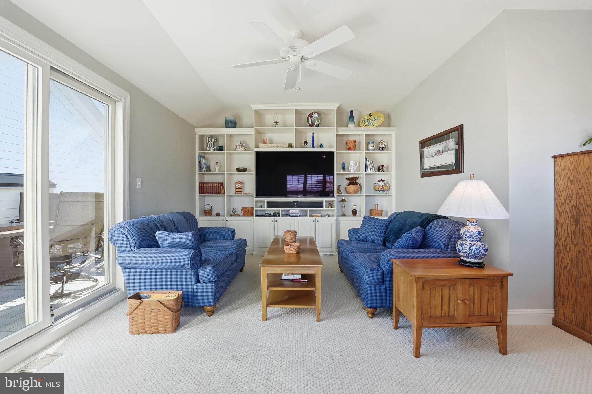 BUCKINGHAM COMMONS - Residential