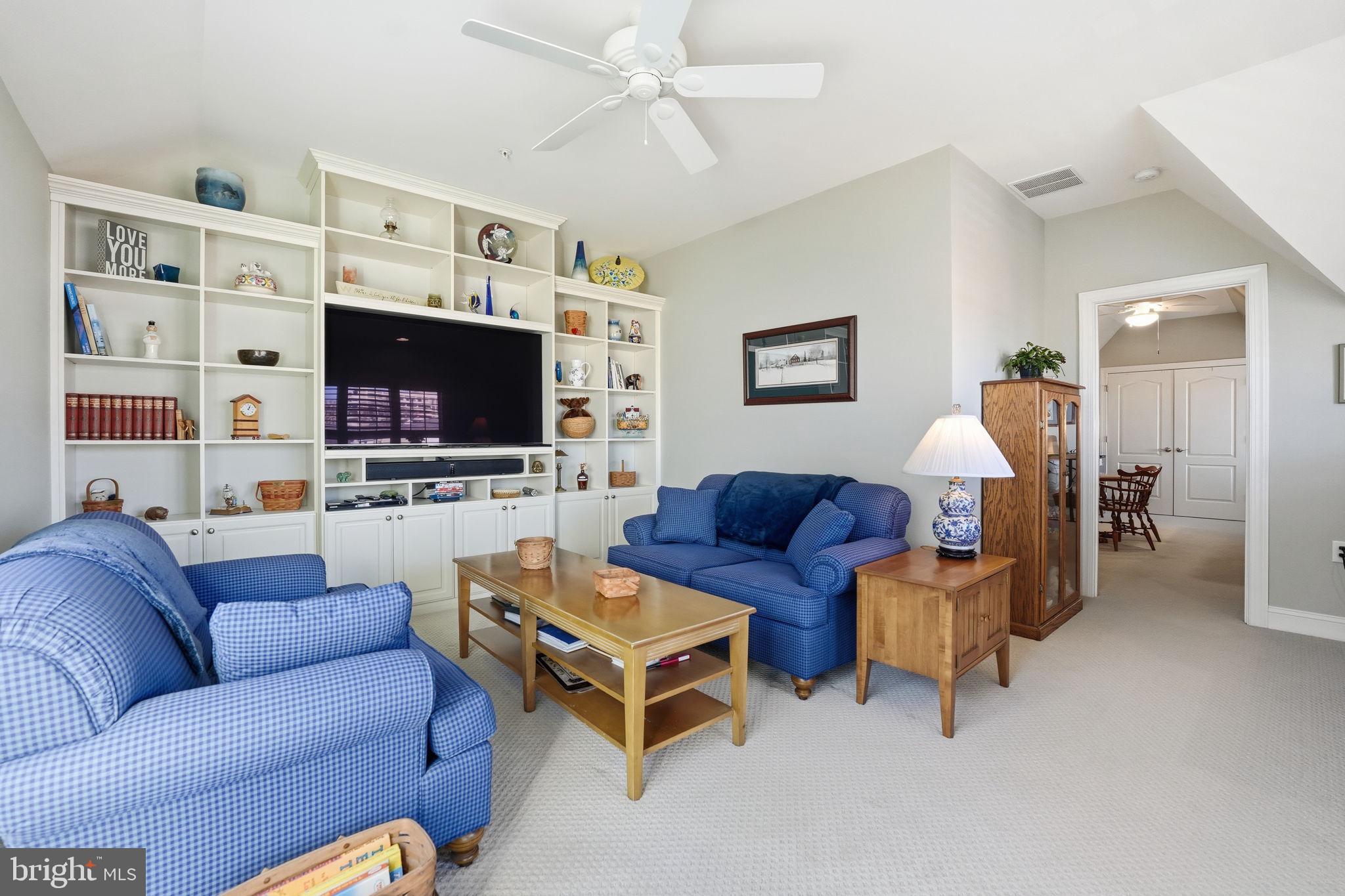 BUCKINGHAM COMMONS - Residential