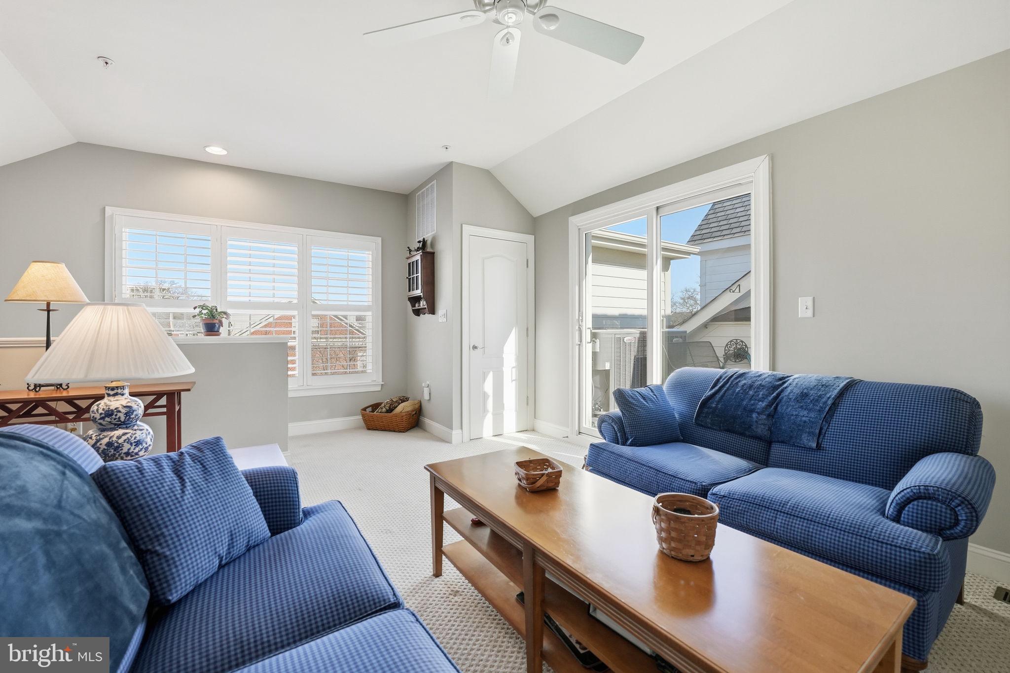 BUCKINGHAM COMMONS - Residential