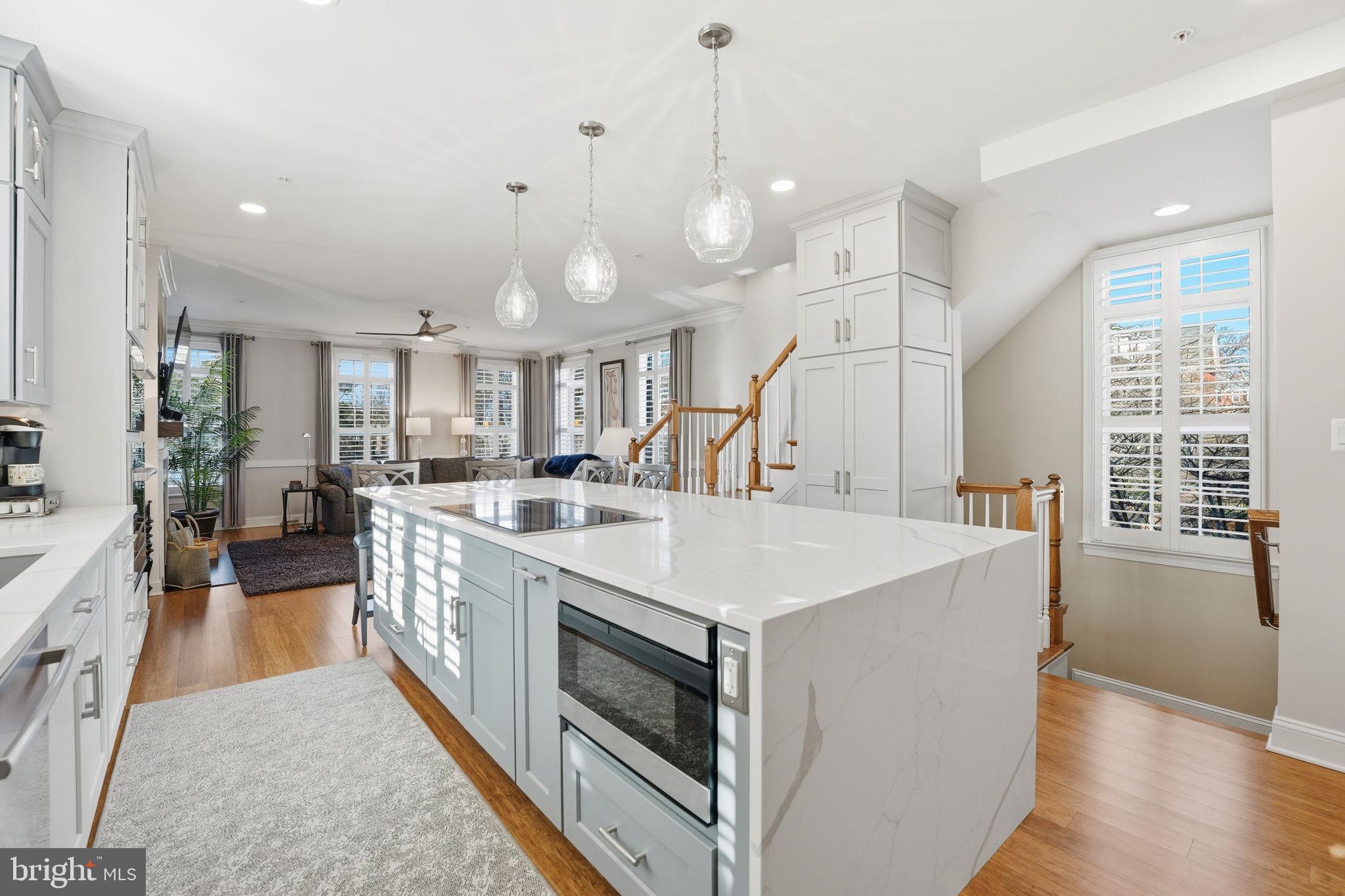 426 N GEORGE MASON DRIVE