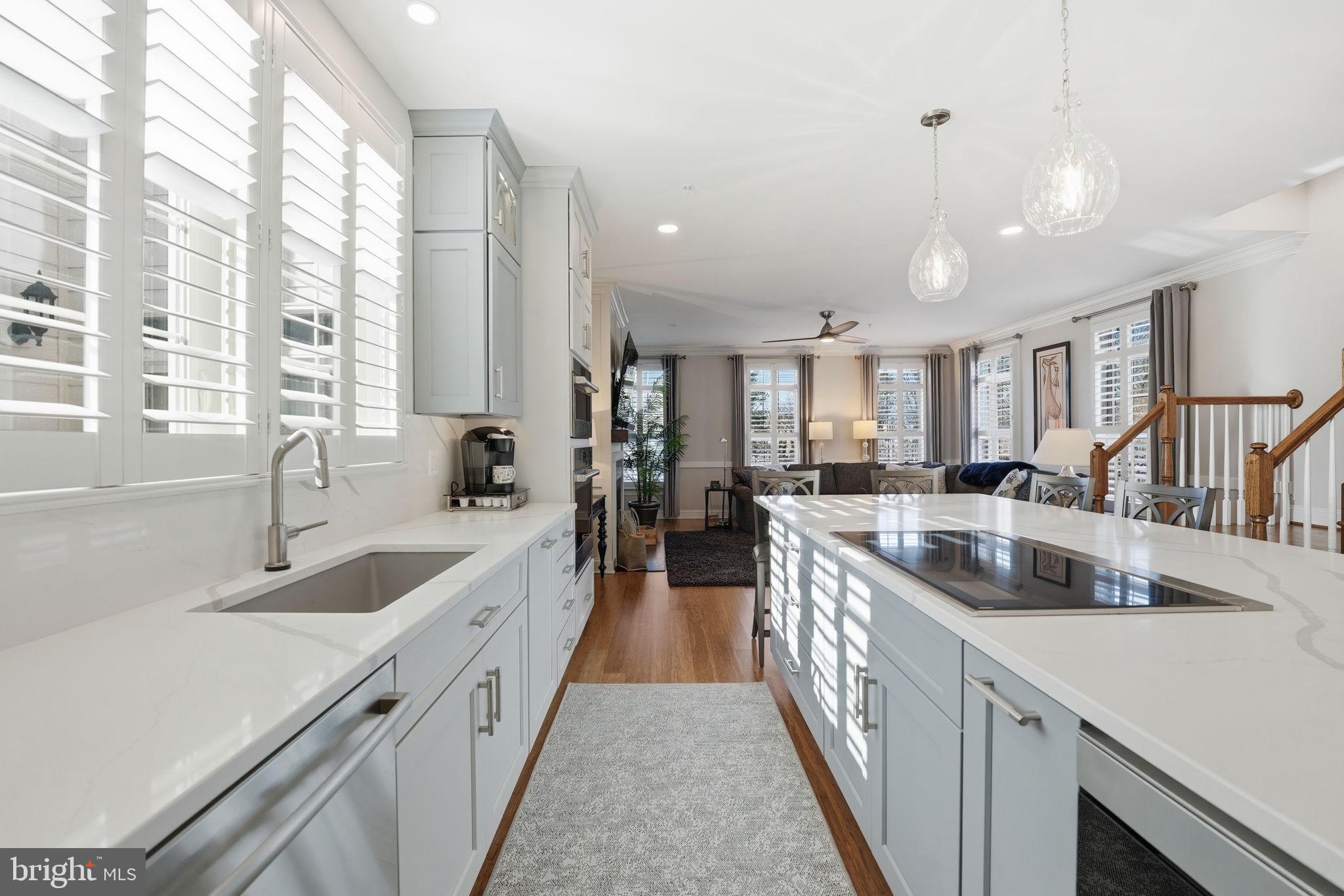 426 N GEORGE MASON DRIVE