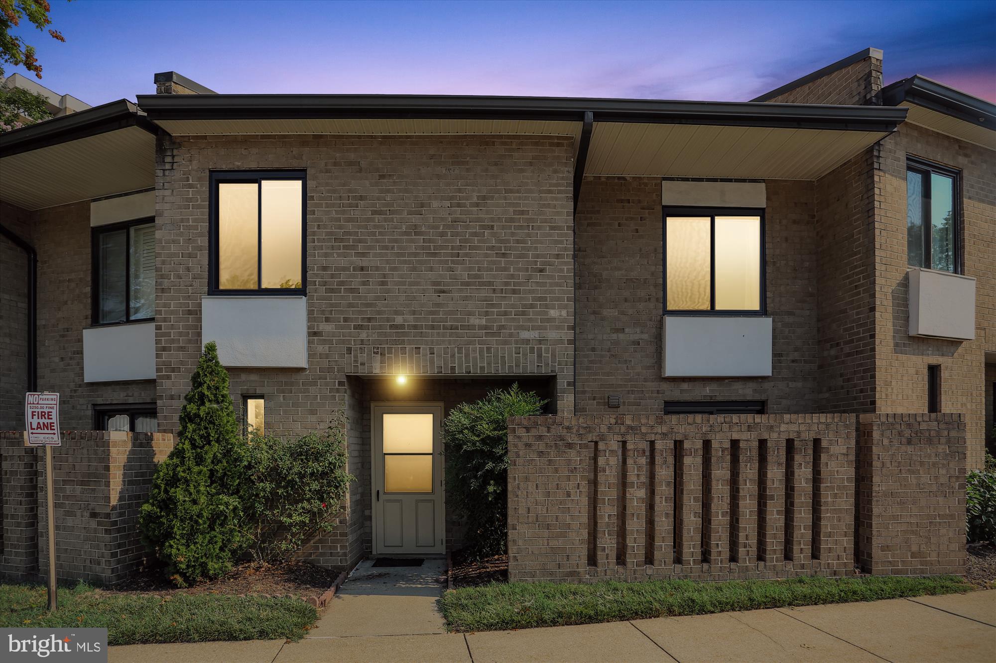 AMERICANA CENTRE - Residential