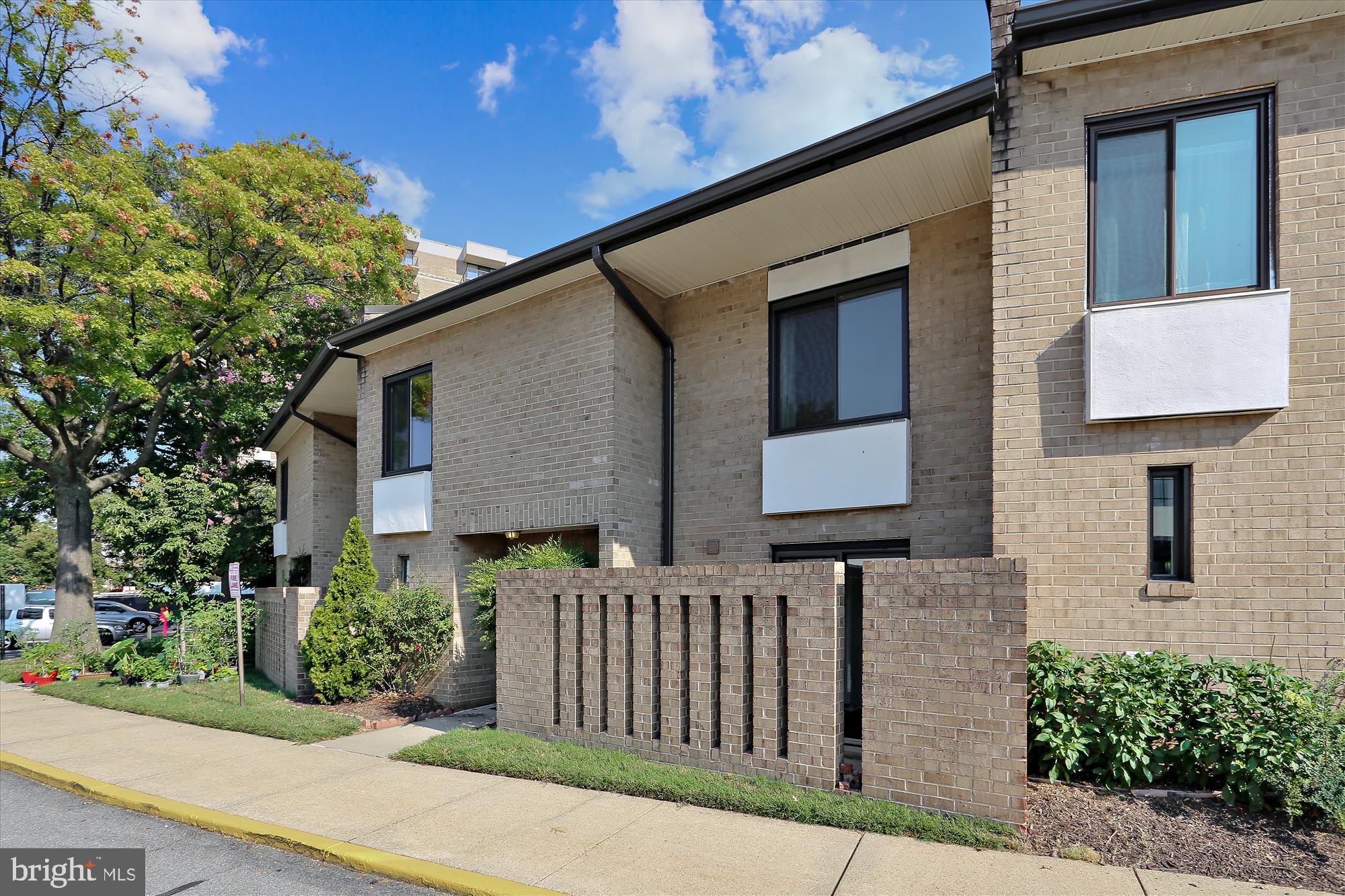 AMERICANA CENTRE - Residential