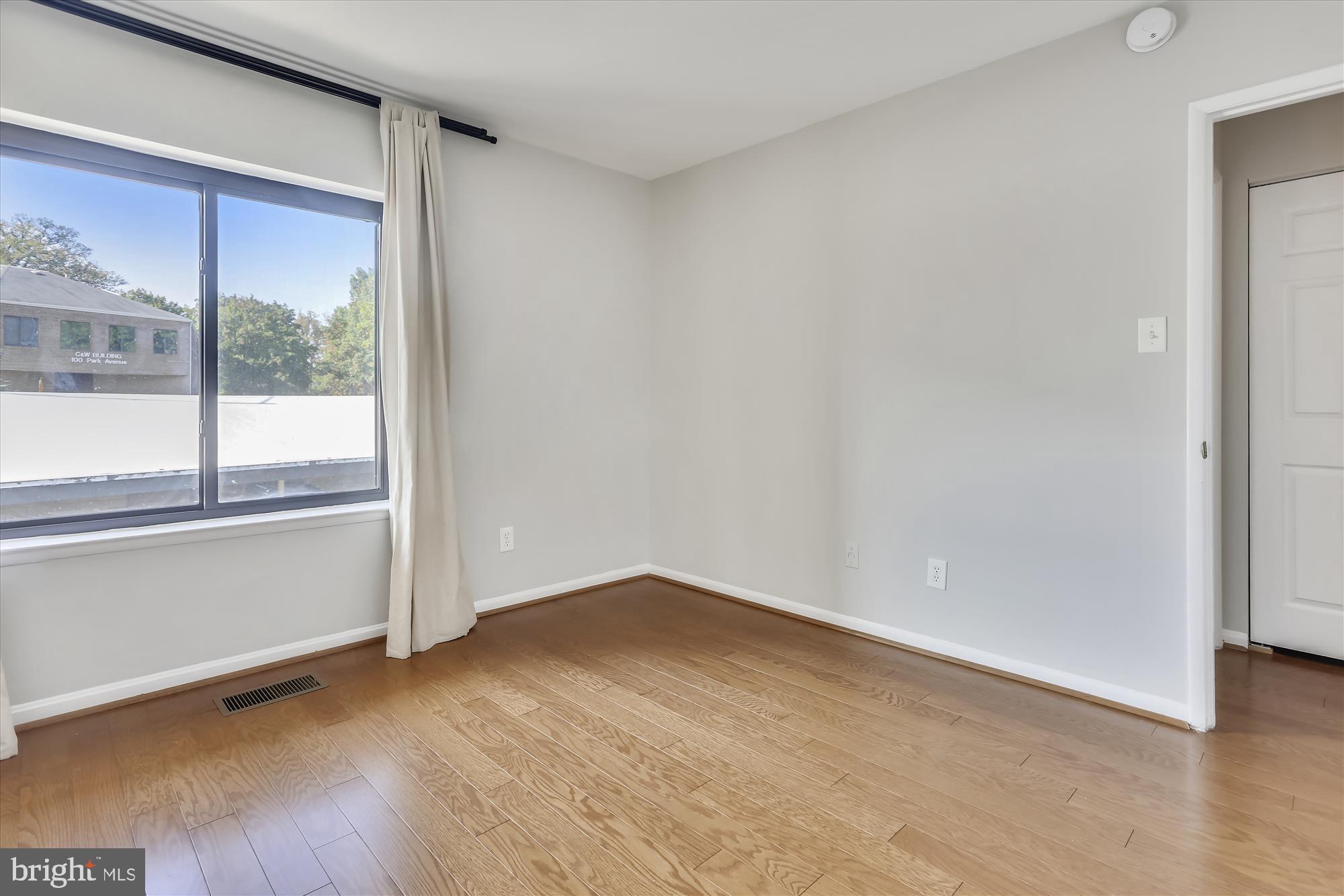 AMERICANA CENTRE - Residential