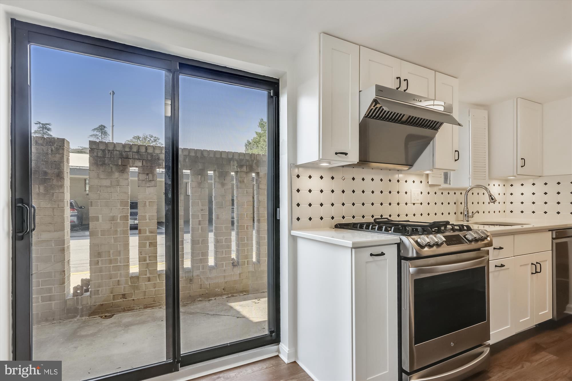 AMERICANA CENTRE - Residential