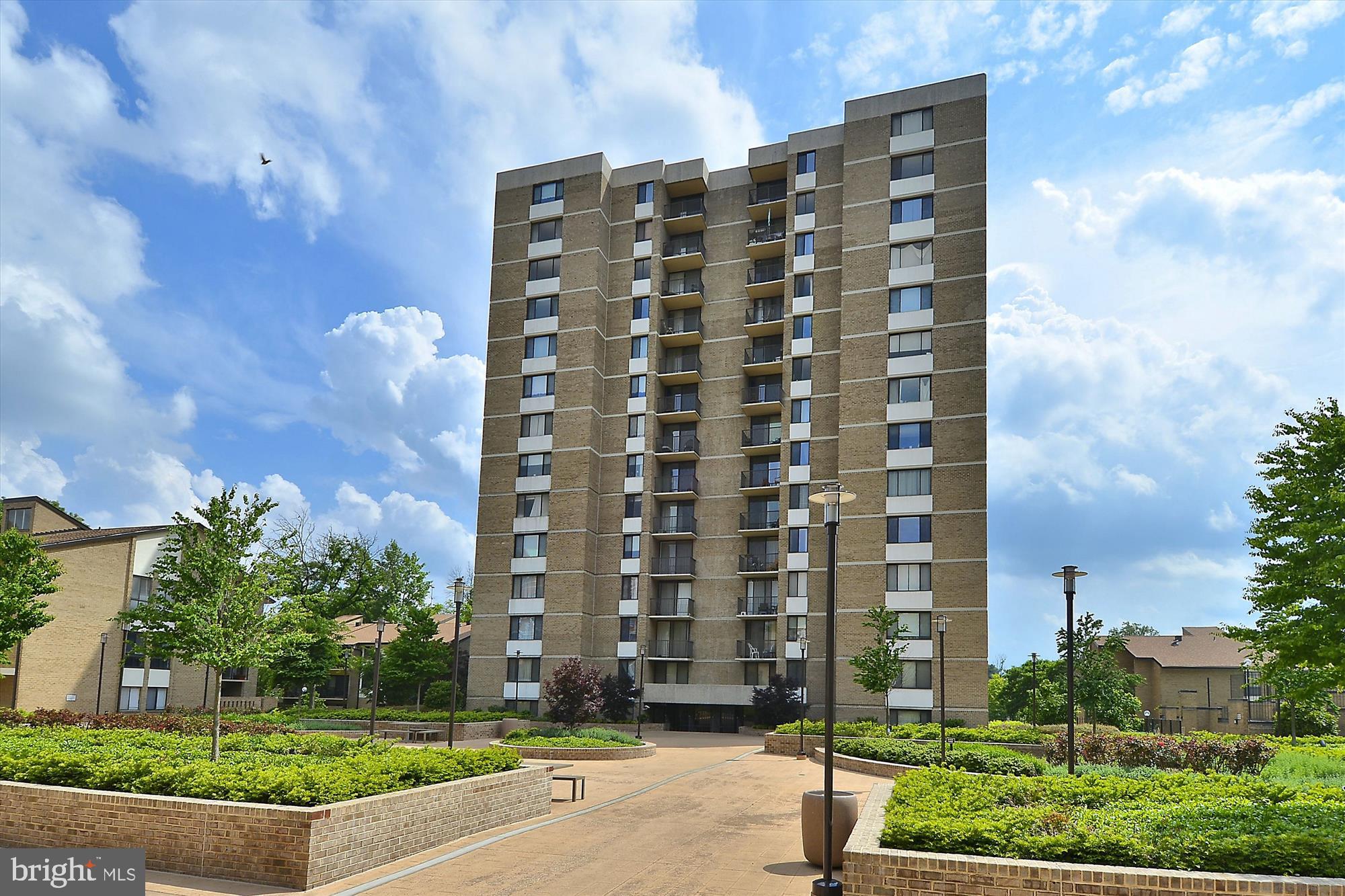 AMERICANA CENTRE - Residential