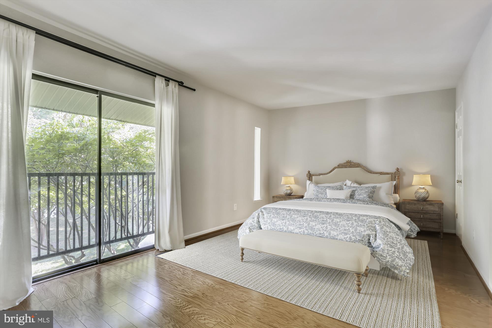 AMERICANA CENTRE - Residential