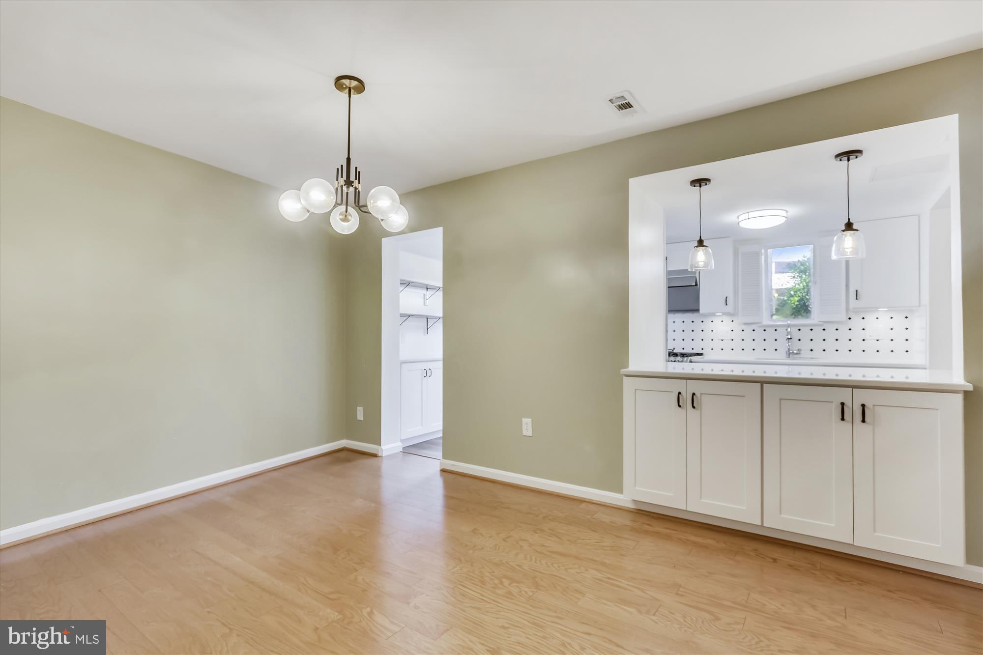 AMERICANA CENTRE - Residential