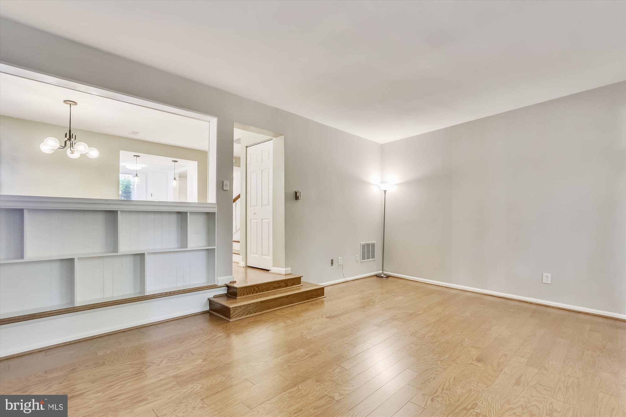 AMERICANA CENTRE - Residential