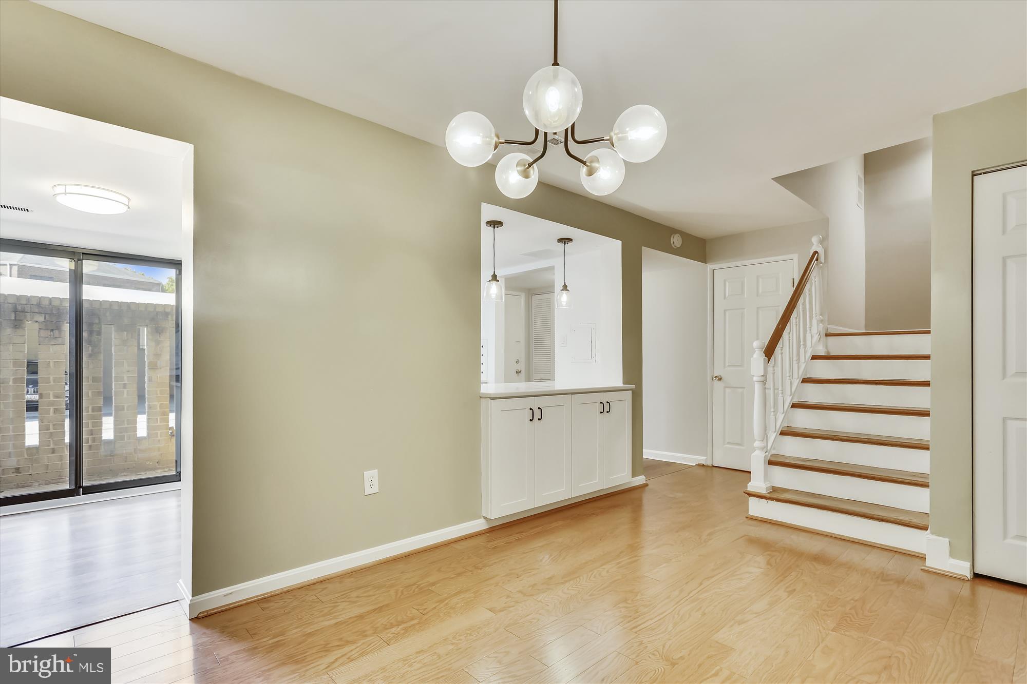 AMERICANA CENTRE - Residential