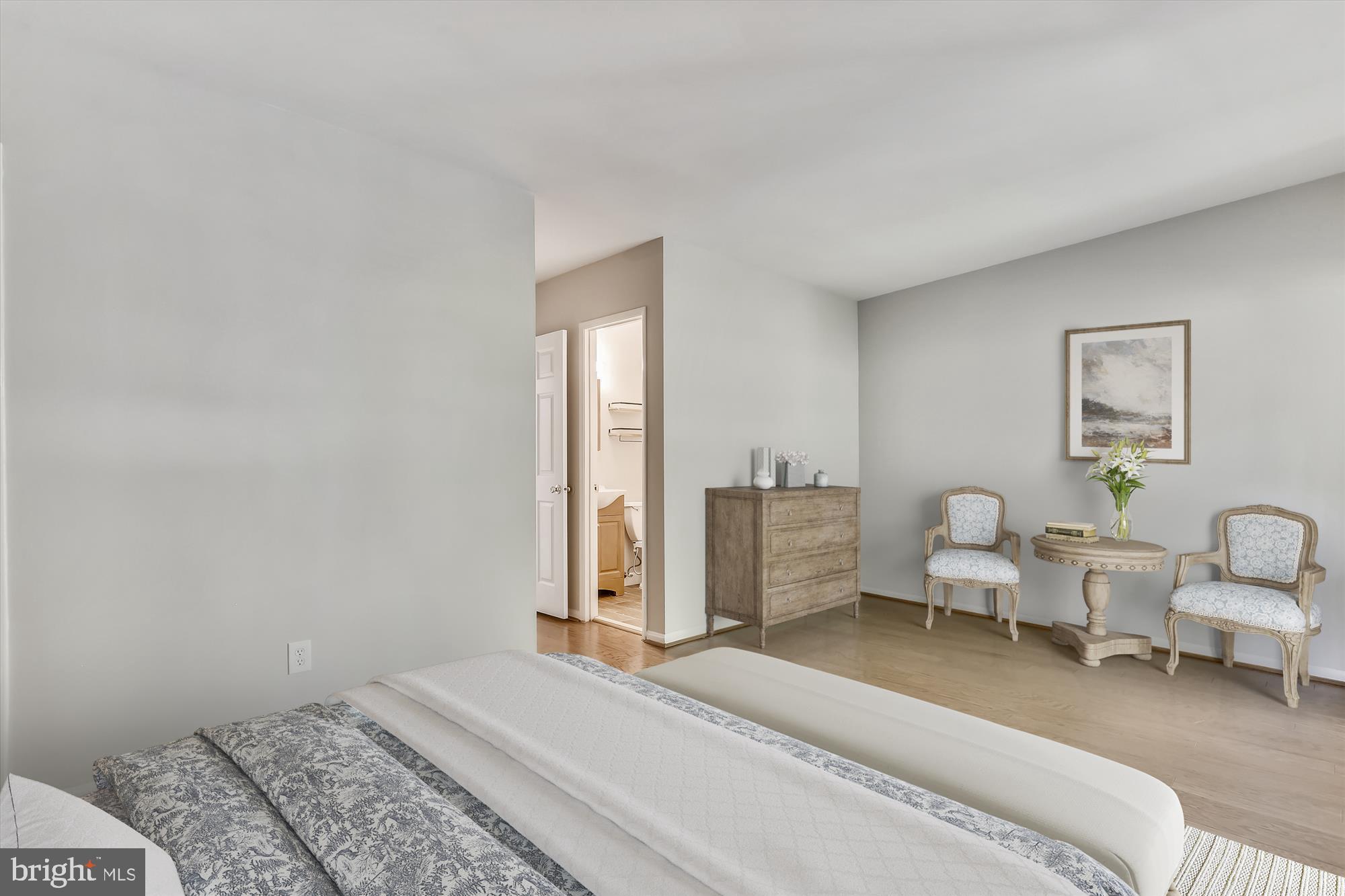 AMERICANA CENTRE - Residential