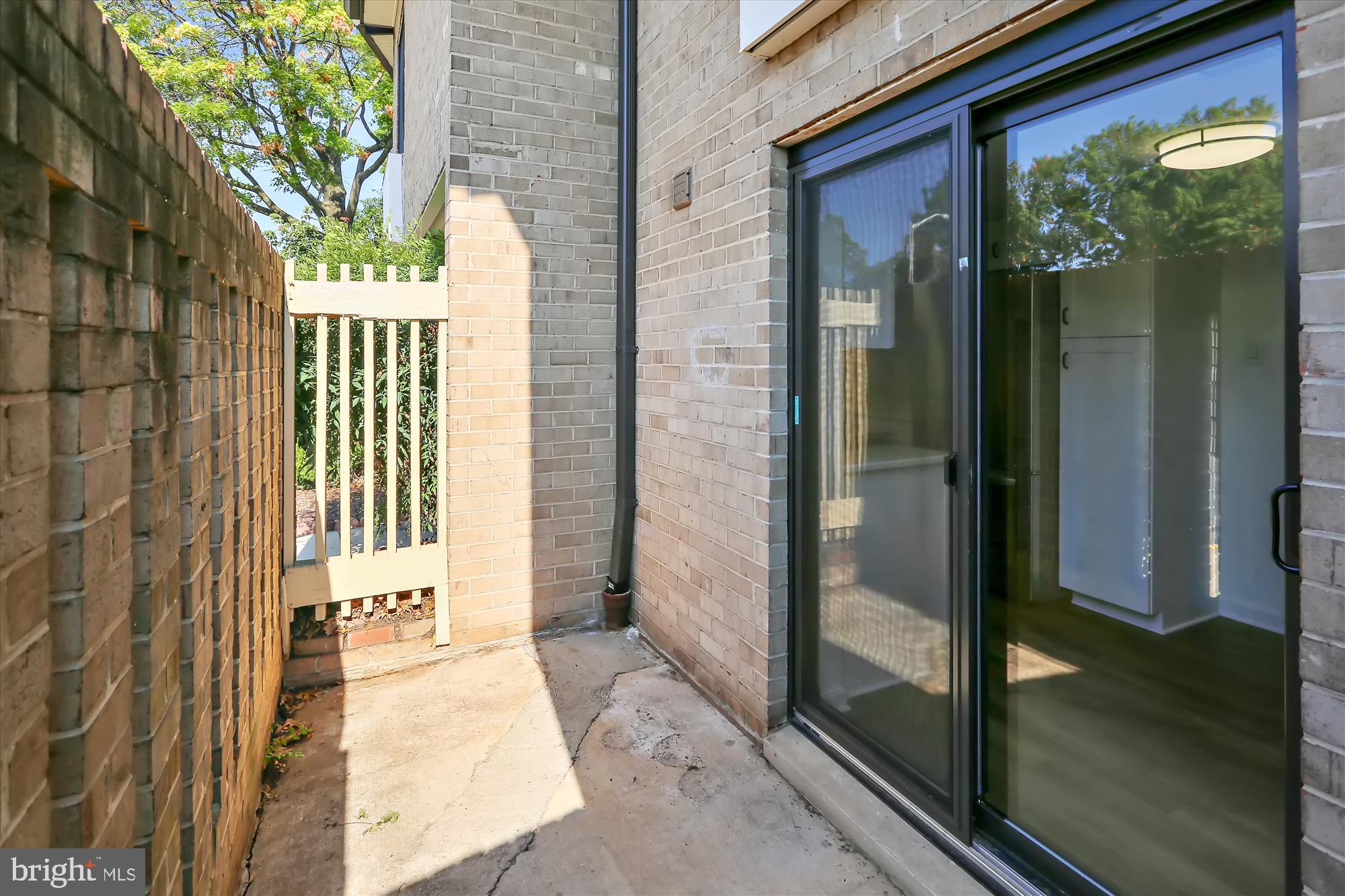 AMERICANA CENTRE - Residential