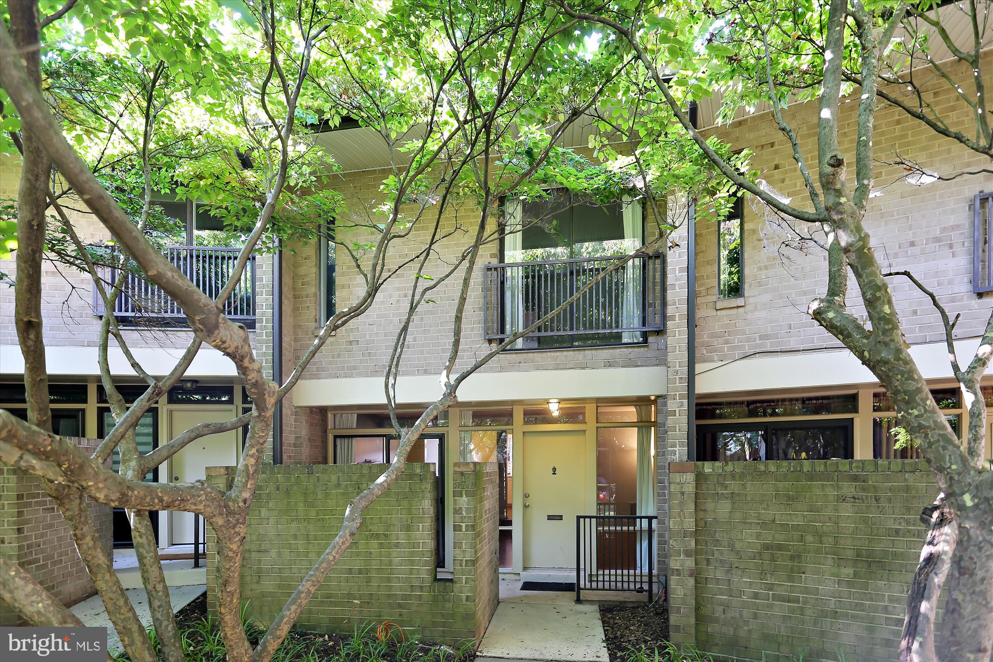 AMERICANA CENTRE - Residential