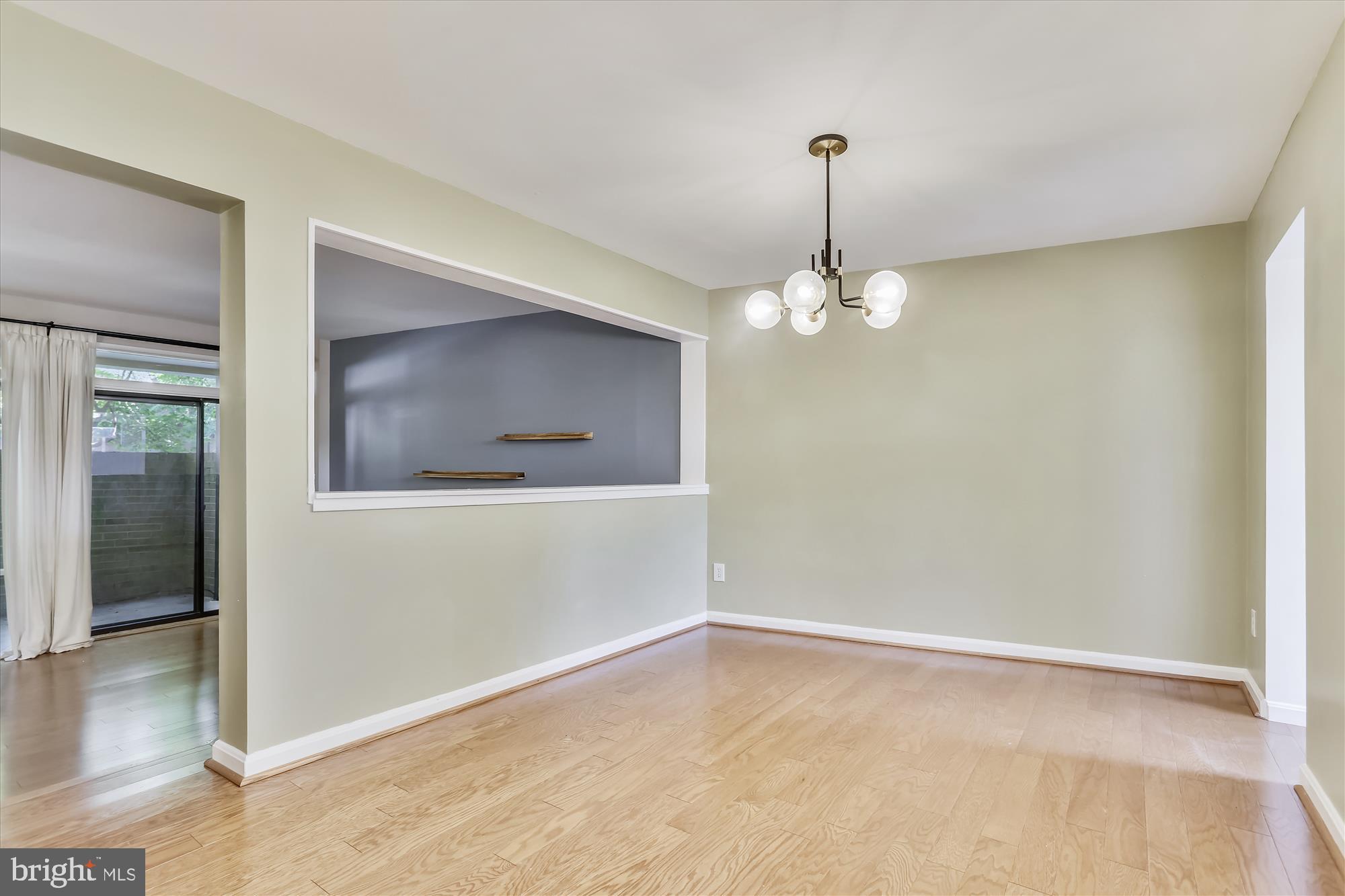 AMERICANA CENTRE - Residential