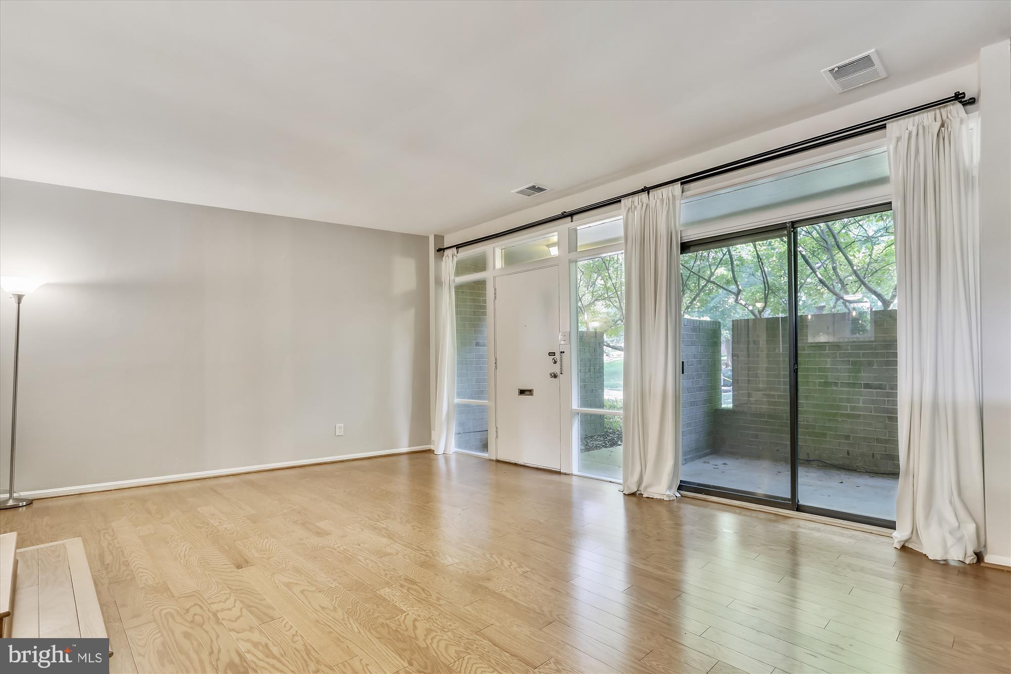 AMERICANA CENTRE - Residential