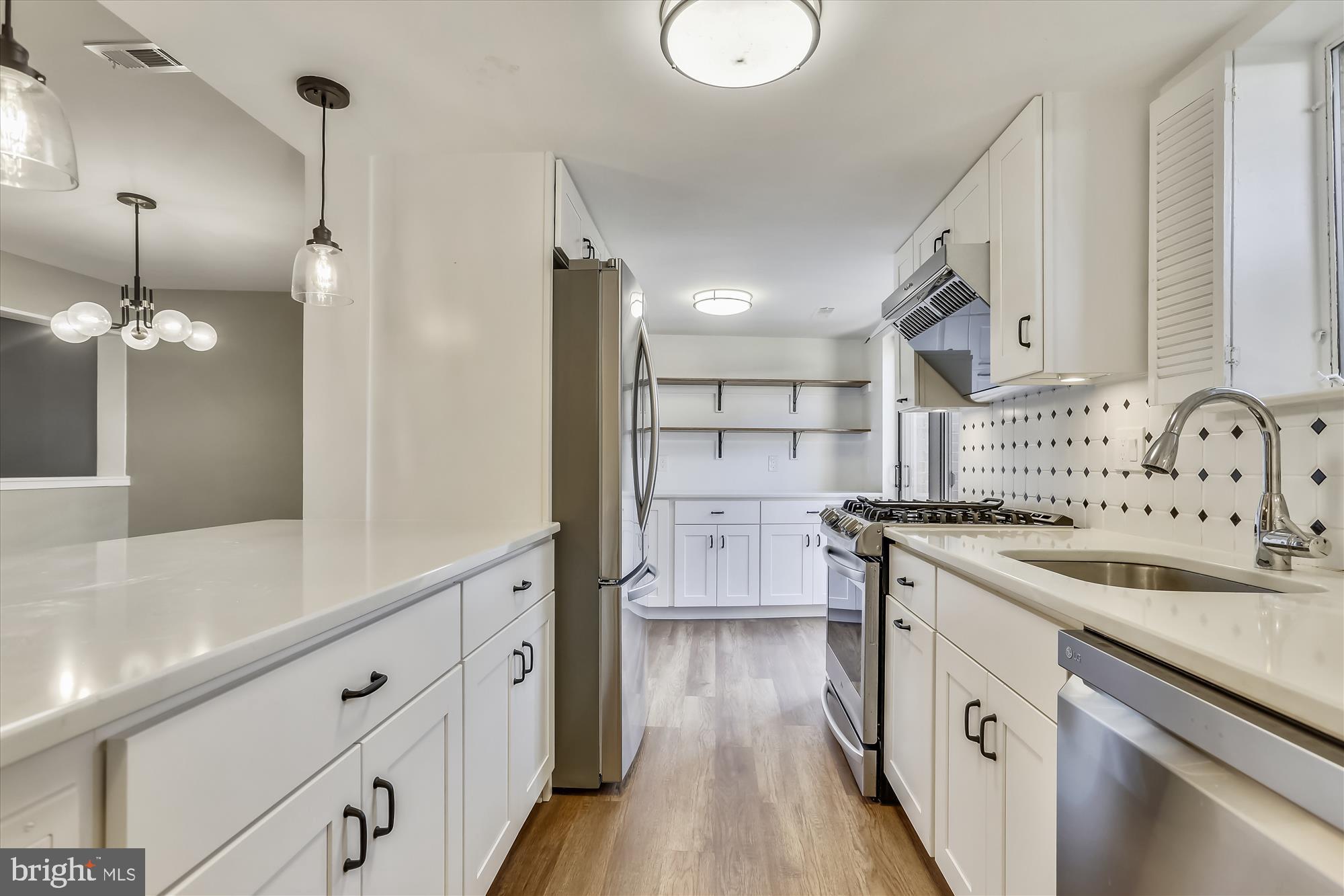 AMERICANA CENTRE - Residential