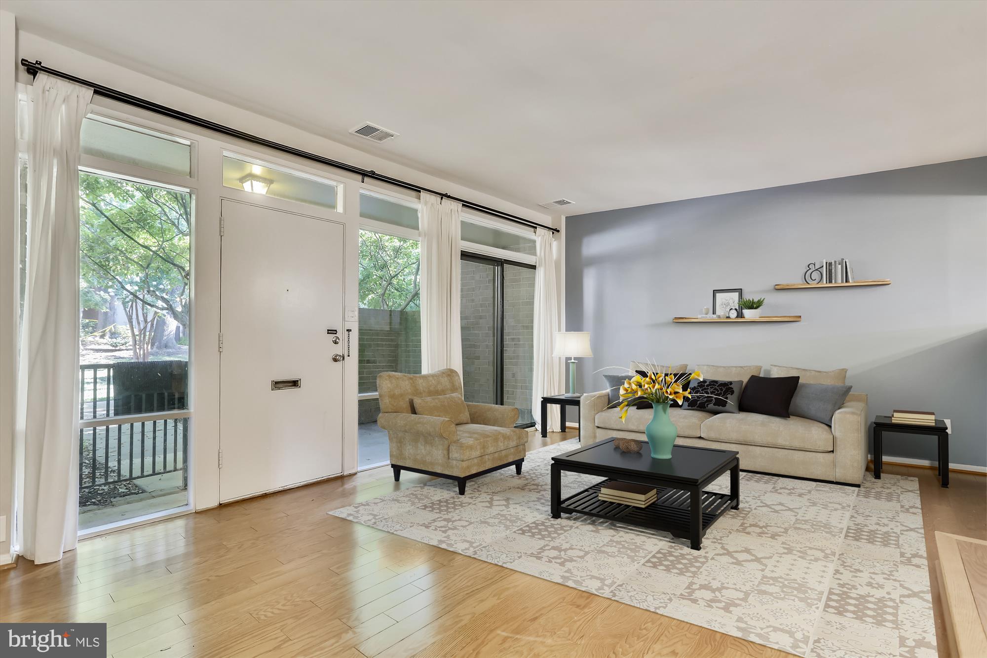 AMERICANA CENTRE - Residential